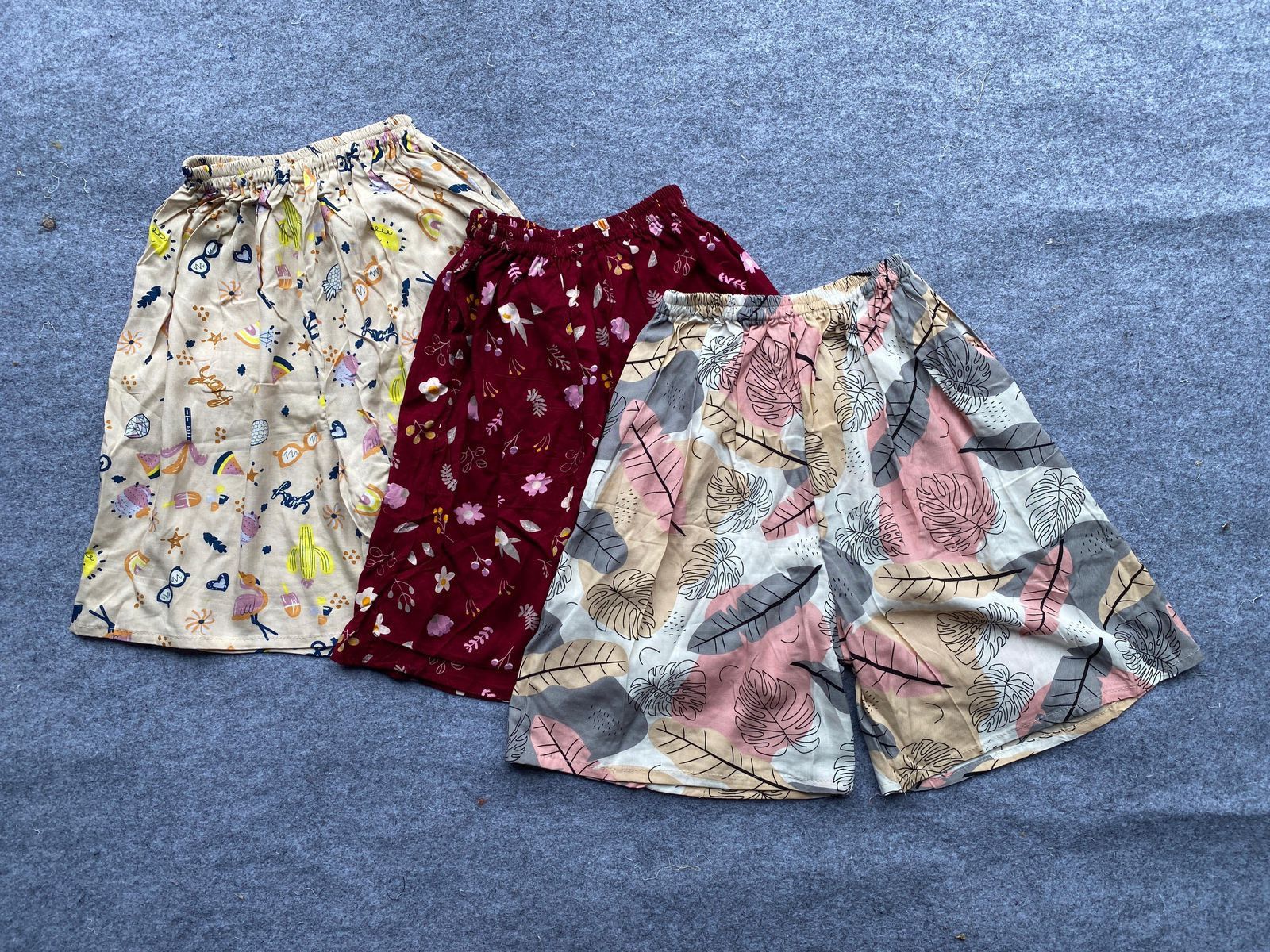 Other CHEAP RAYON DRESSED PANTS - PACKAGE OF 5 RANDOM MOTIFS Size 24" / US 00 / IT 34 - 5 Thumbnail