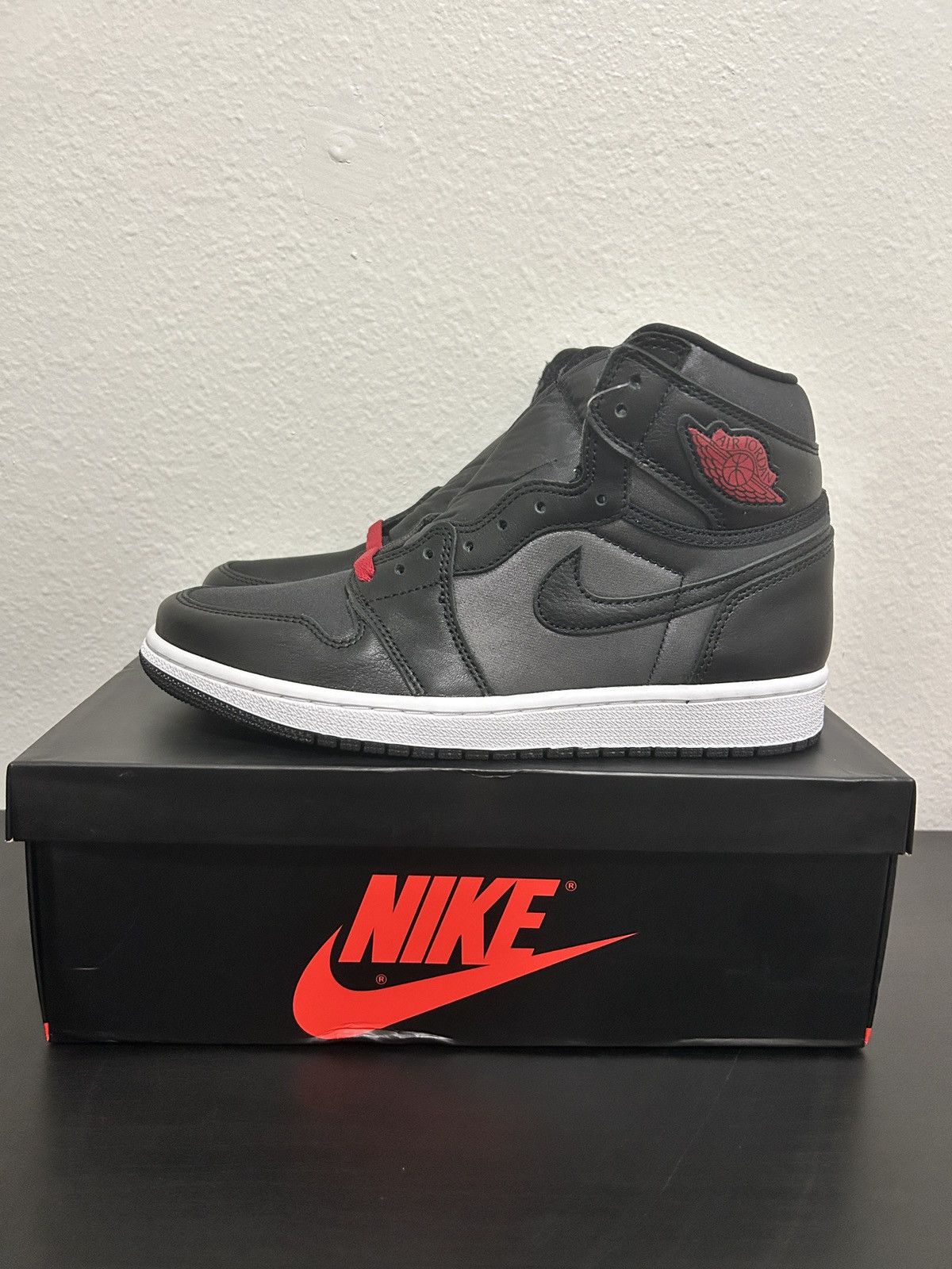 Jordan 1 High Black Satin Gym Red