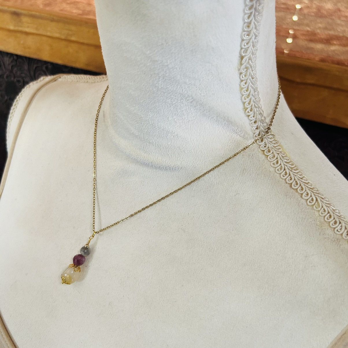 Handmade Handcrafted vintage bead genuine stone drop pendant necklace Size ONE SIZE - 4 Thumbnail