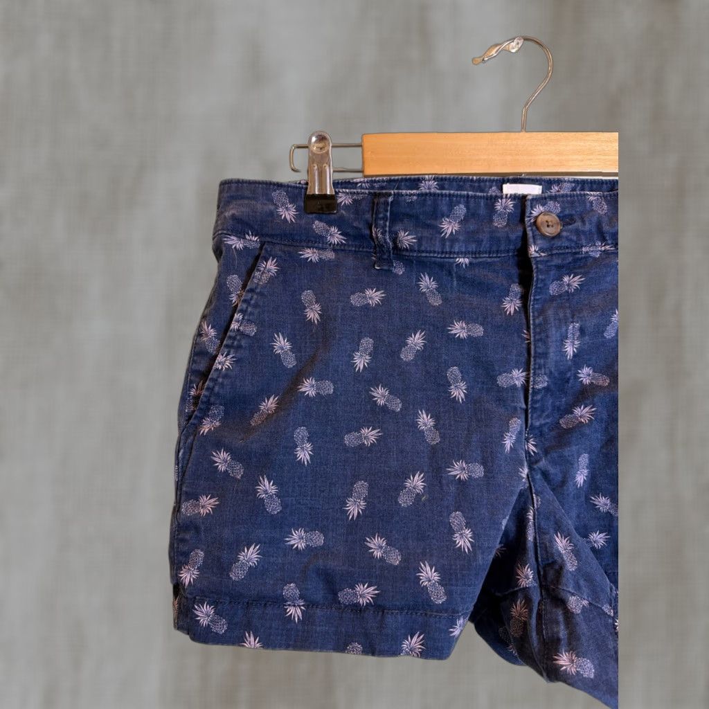 Gap VINTAGE Gap WOMENS INDIGO KHAKI W/ PINEAPPLES PRINT 3" SHORT W/ POCKETS SIZE 10 Size 32" / US 10 / IT 46 - 1 Thumbnail