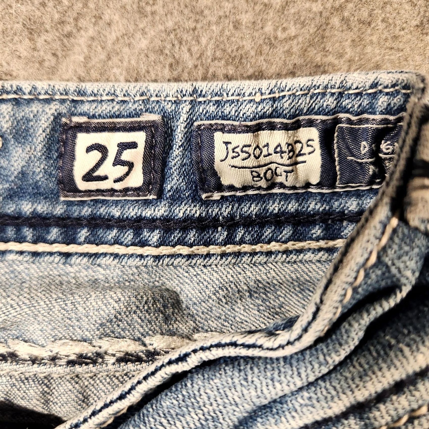 Miss Me VINTAGE Miss Me Jeans Womens Bootcut 25 Blue Low Rise Denim Distressed Pockets 30in Inseam Womens Jeans Size 42" / US 20 - 3 Thumbnail