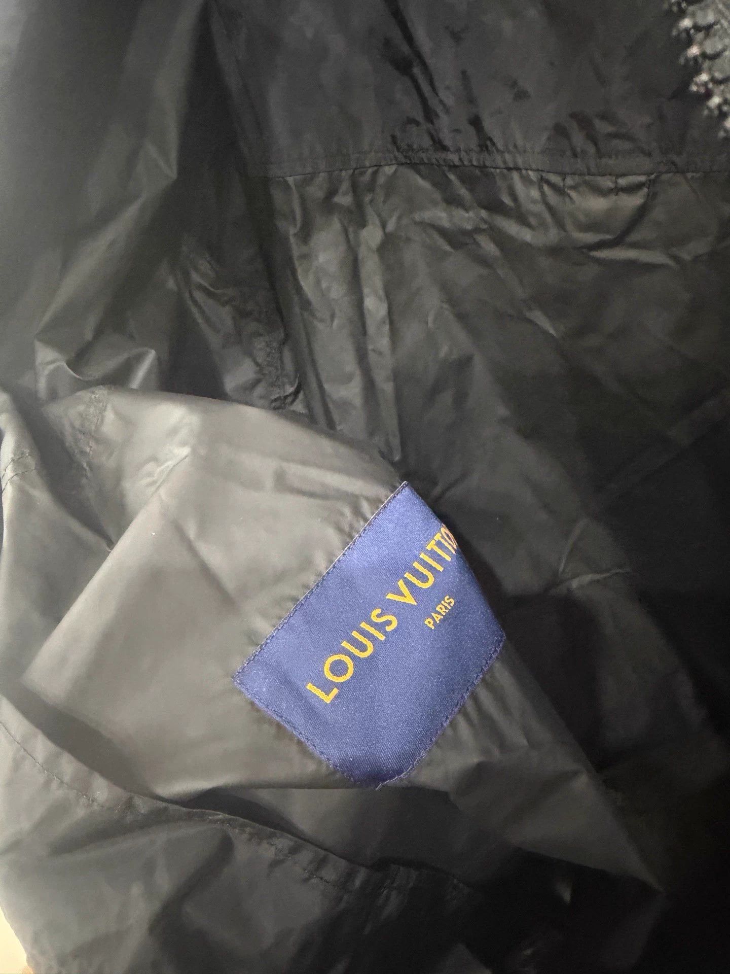 Louis Vuitton LV Classic Pin Full Logo Nylon Trench 54 99 New Size US L / EU 52-54 / 3 - 5 Thumbnail