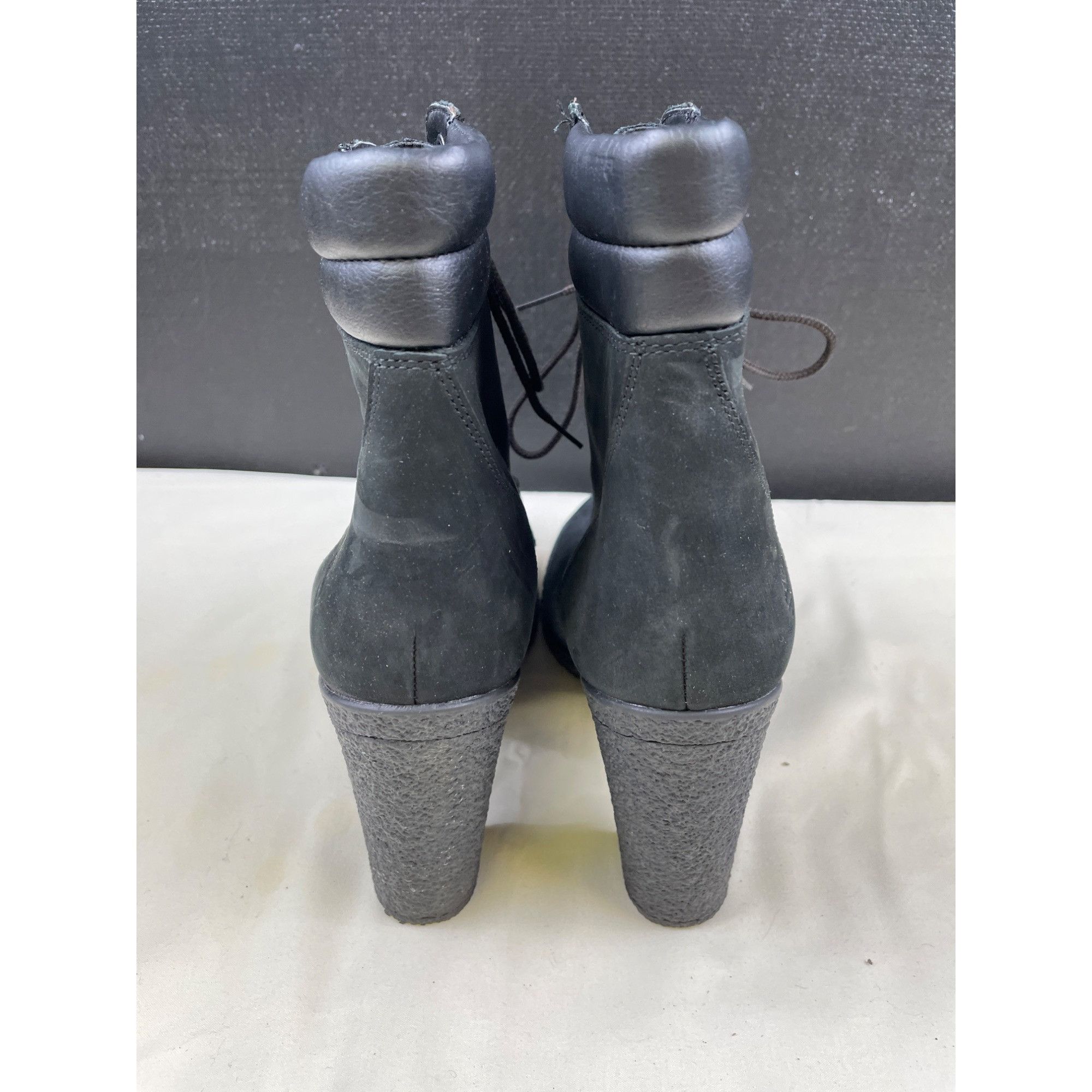 Timberland Timberland Women's Black Suede shoes/boots heel 3.5" Size 7. Size US 7.5 / IT 37.5 - 4 Thumbnail
