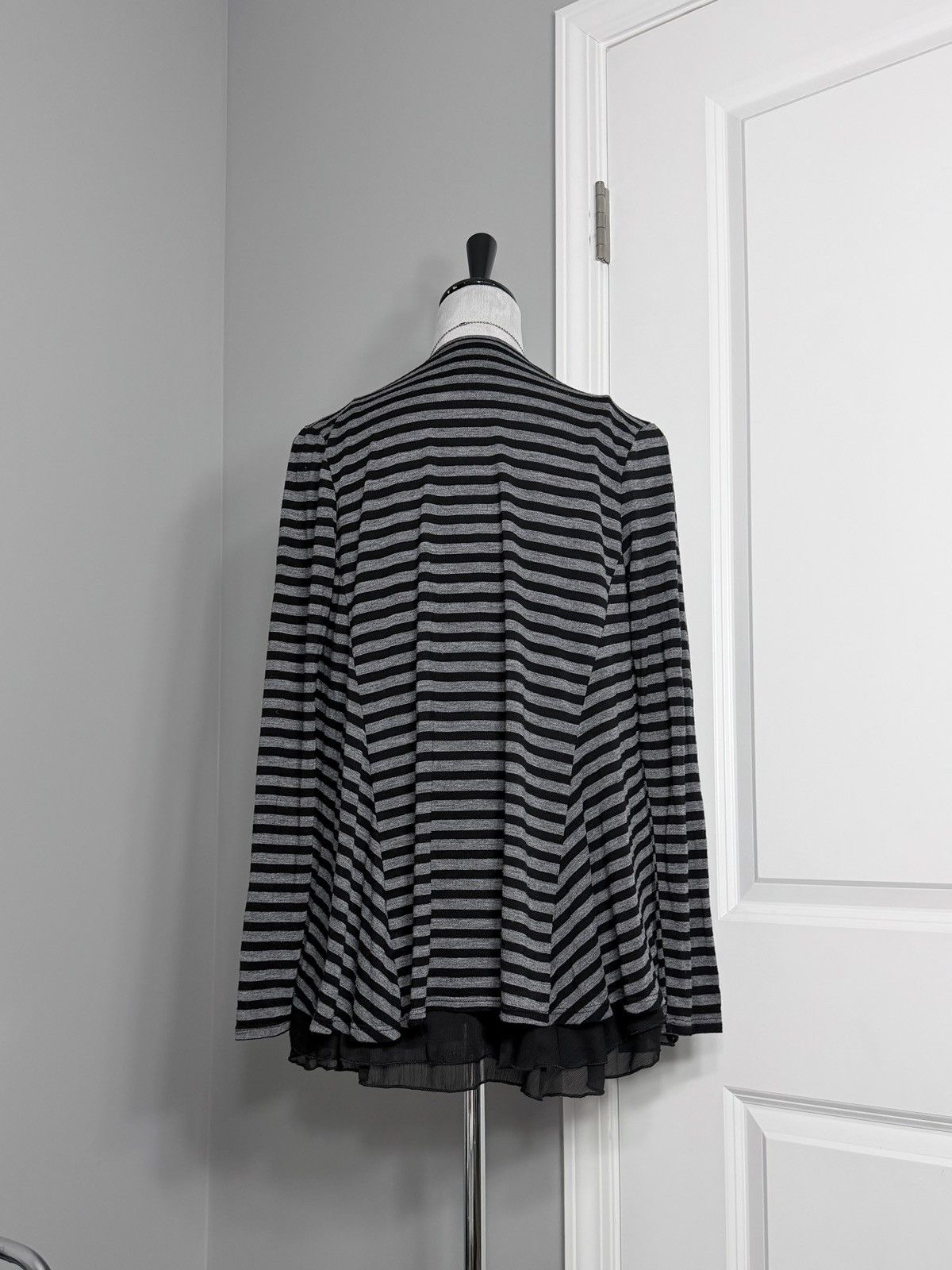 Other Mall Goth Black & Gray Striped Open Front Lace Trim Cardigan Size M / US 6-8 / IT 42-44 - 9 Thumbnail