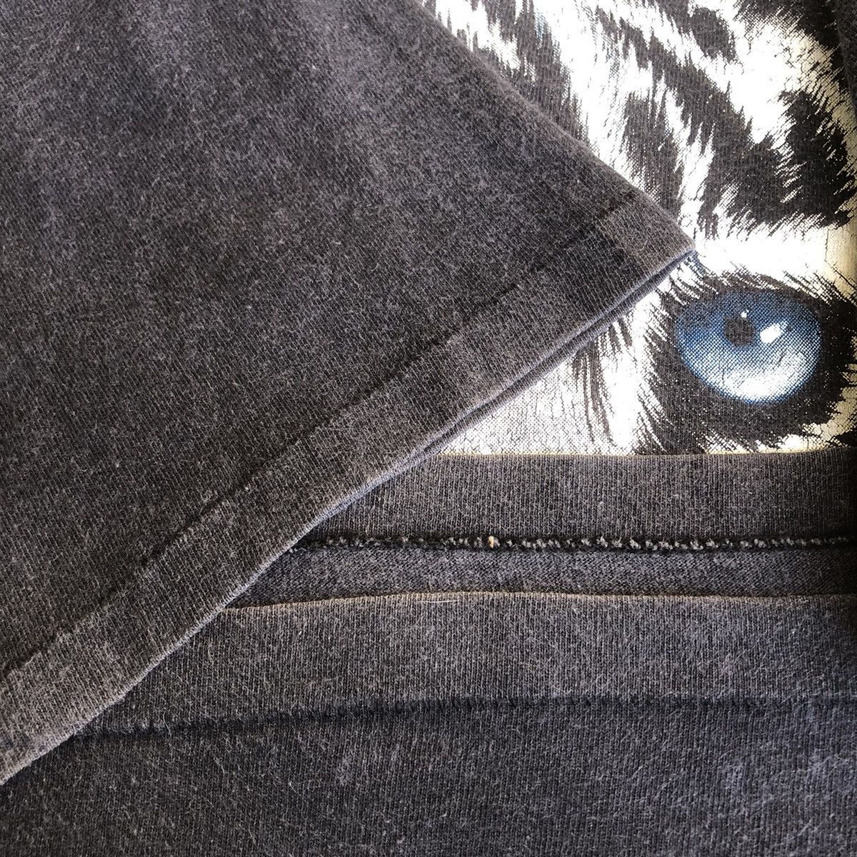 Trinity The Label × Vintage 1994 Big White Tiger Single Stich Shirt Size US L / EU 52-54 / 3 - 3 Thumbnail