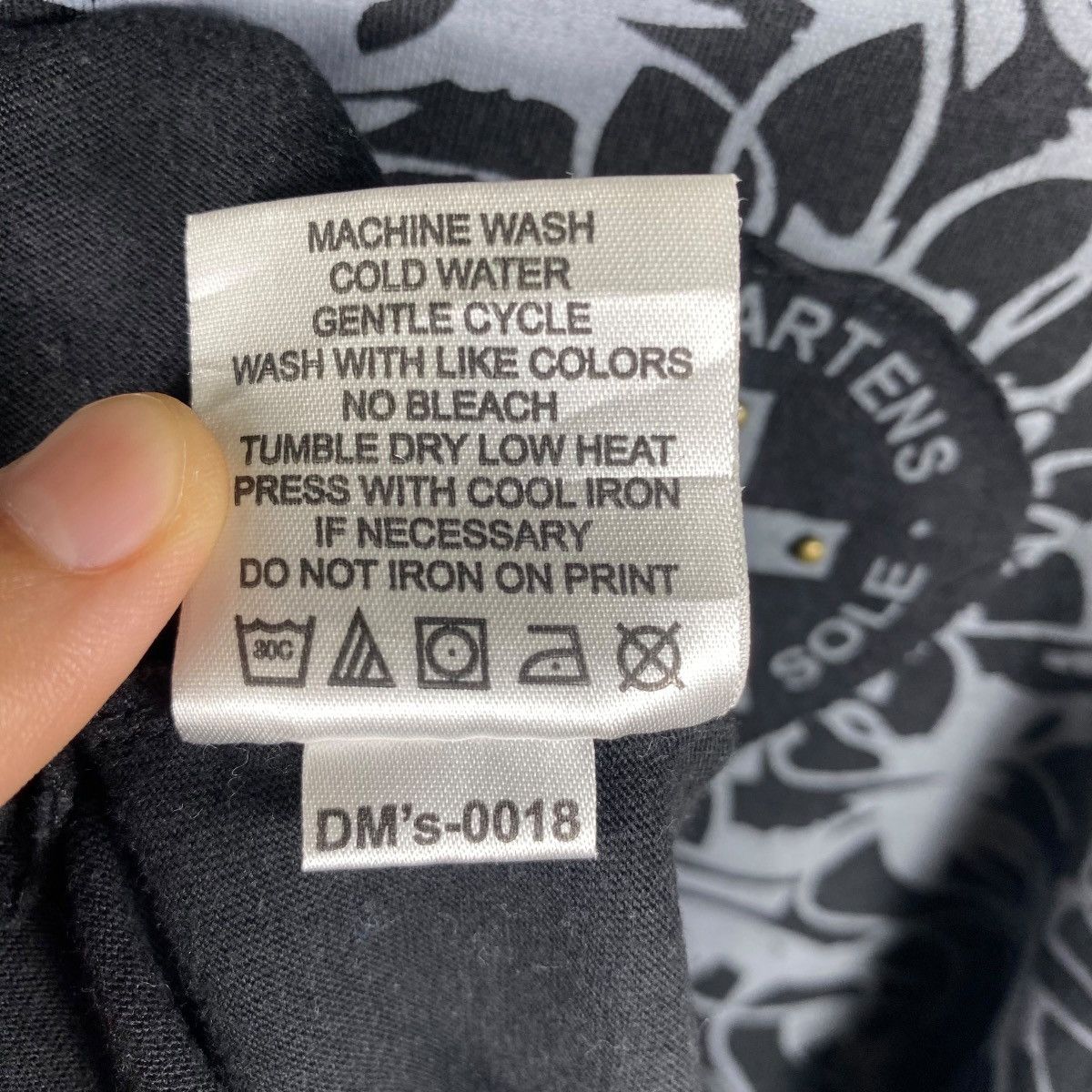 Dr. Martens DR. MARTENS Air Cushion Sole Graphic Polo Shirt Large Size Size US L / EU 52-54 / 3 - 7 Thumbnail