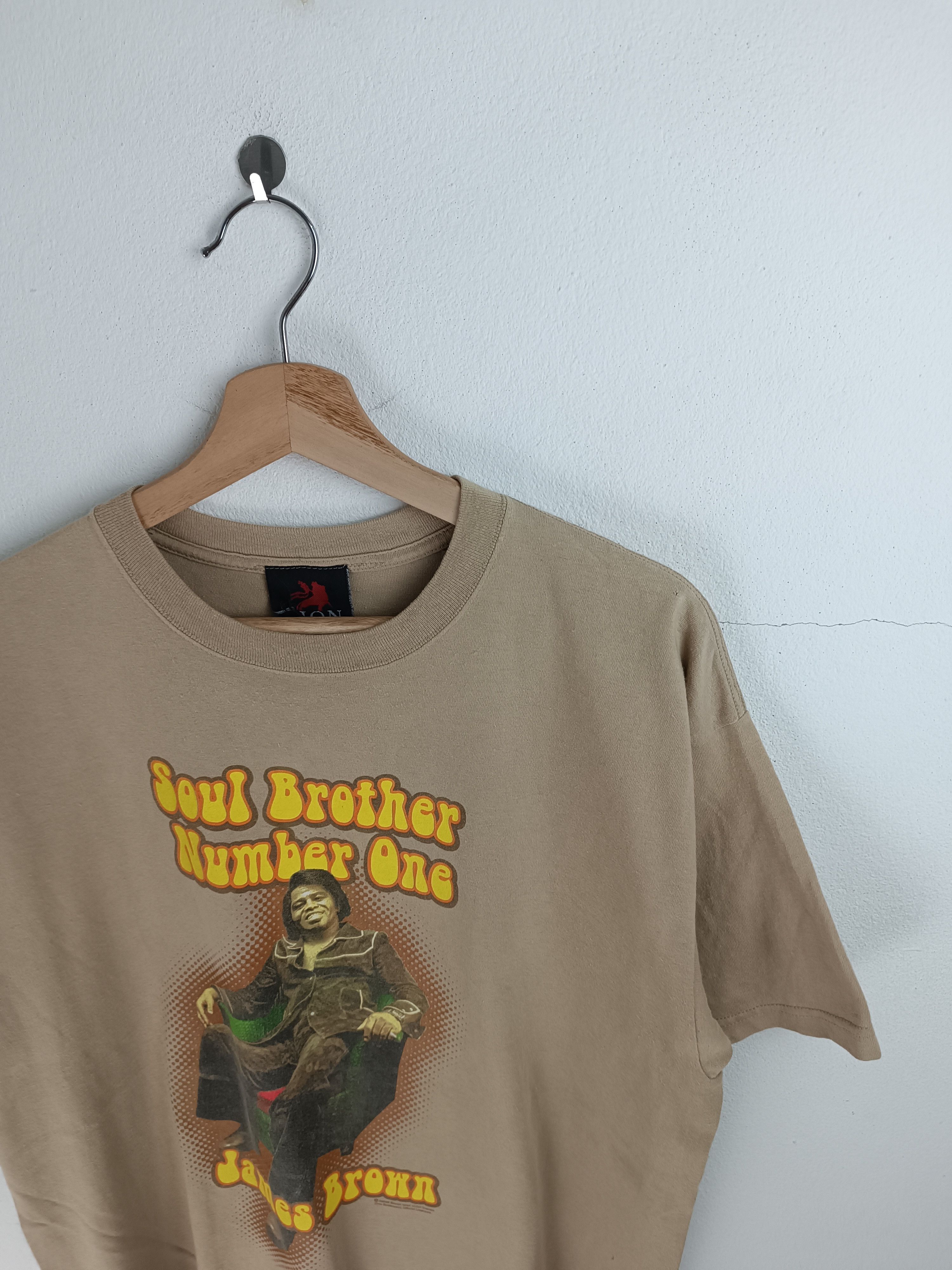 Rap Tees VINTAGE 2000s JAMES BROWN SOUL BROTHER aretha stevie berry Size US L / EU 52-54 / 3 - 10 Thumbnail