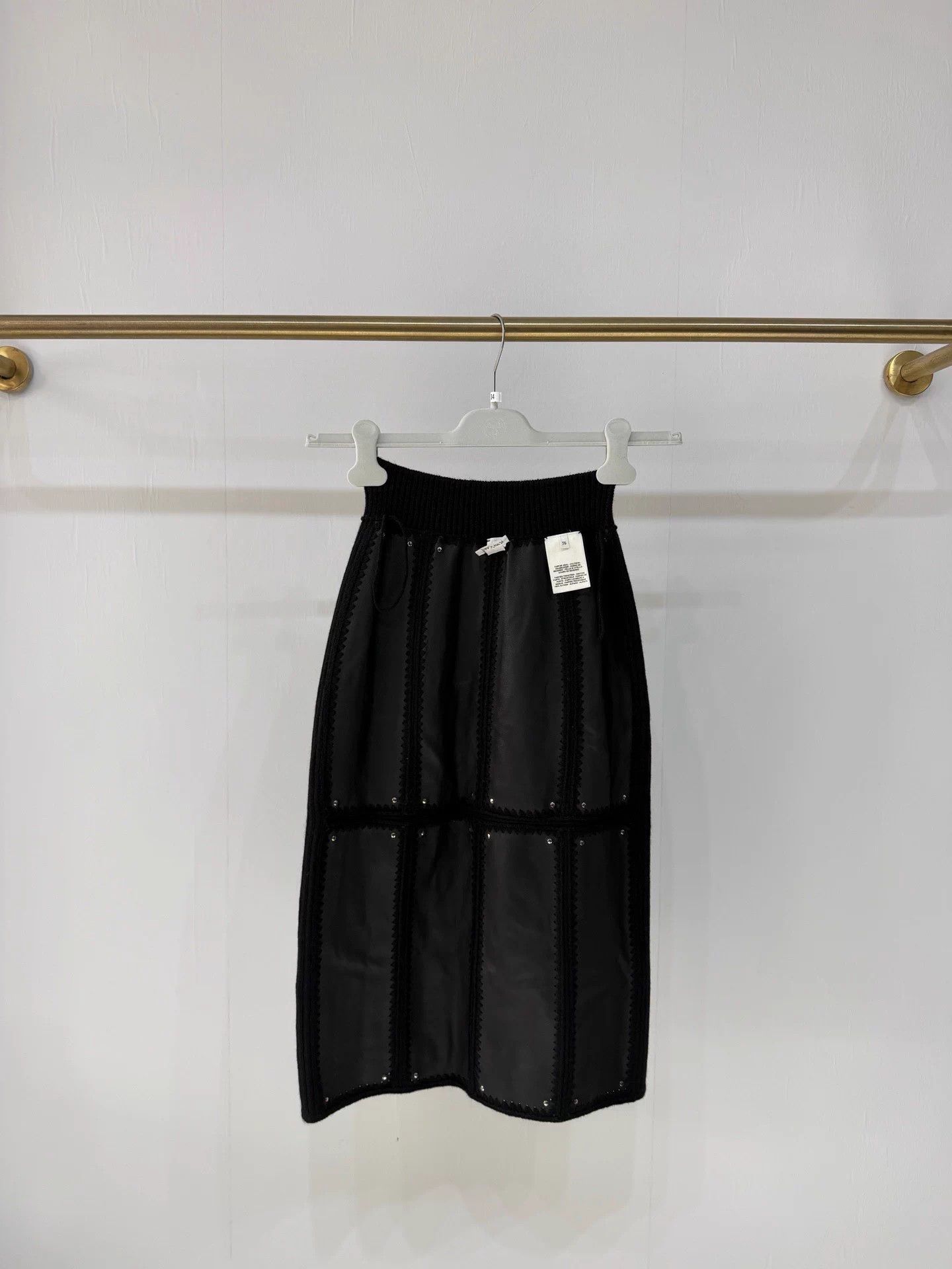 Hermes Hermes Paneled Suede & Leather Studded Reversible Skirt 36 Size 26" / US 2 / IT 38 - 4 Thumbnail