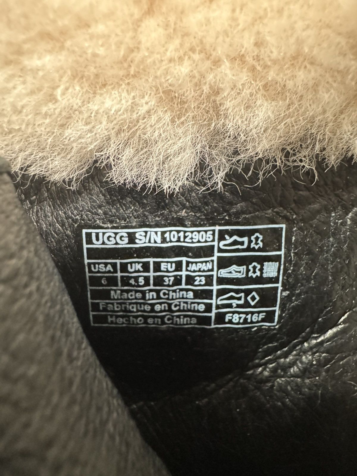 Ugg Ugg INGRID Sheepskin/Lined BLACK Leather Boots, Size 6.5/37 Size US 6.5 / IT 36.5 - 6 Thumbnail