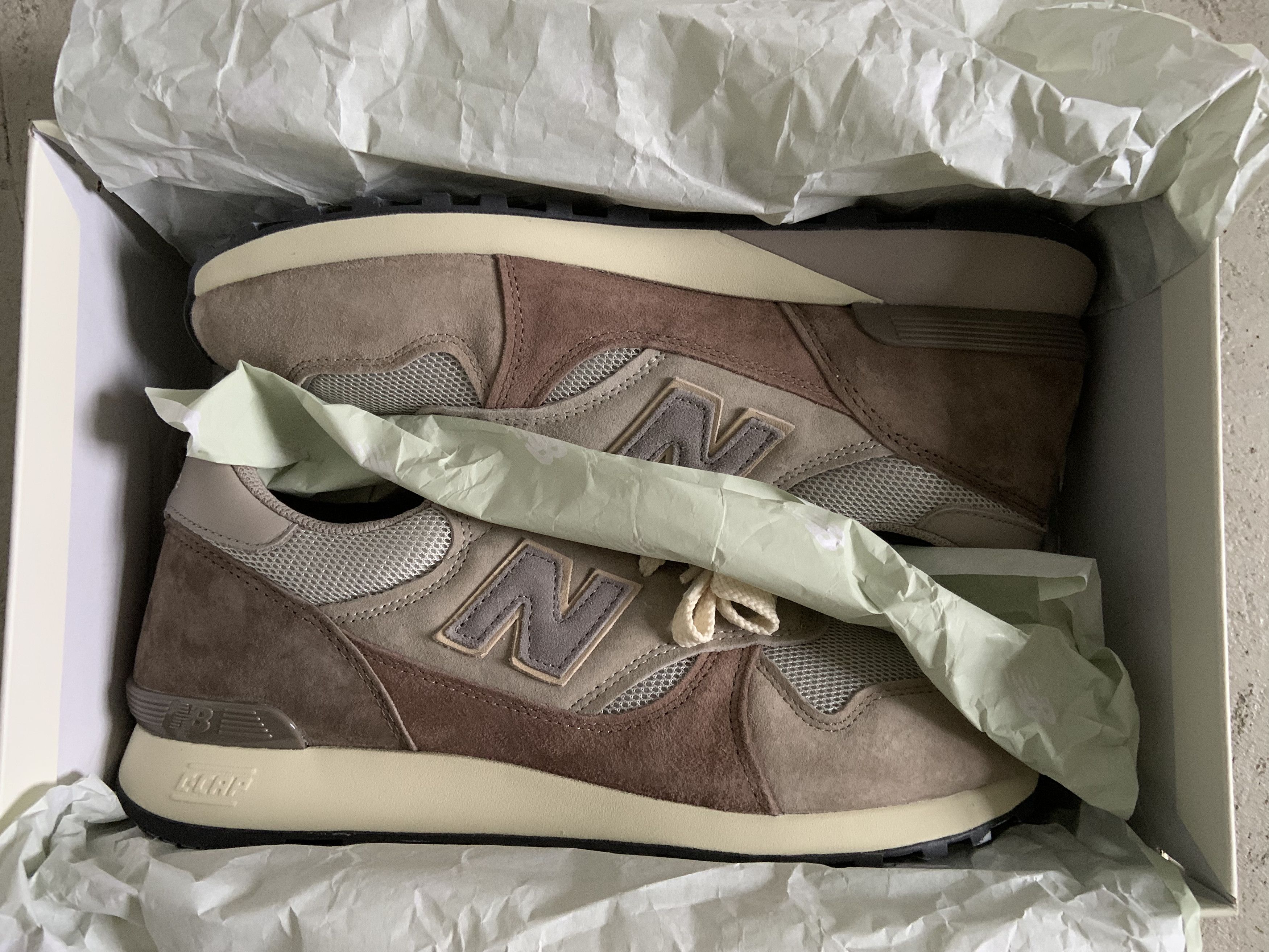 Auralee US 11 New Balance 475 London Fog Taupe Grey Size US 11 / EU 44 - 13 Thumbnail