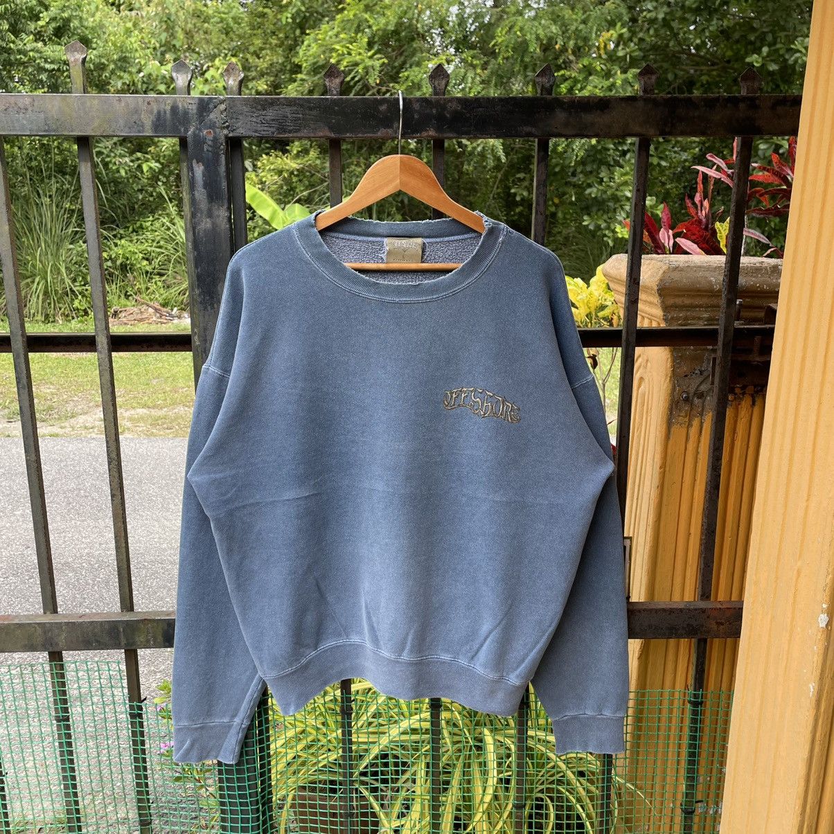 Vintage 🔥Vintage 90s Off Shore Big Logo Surf Distress Sweatshirts Size US L / EU 52-54 / 3 - 3 Thumbnail