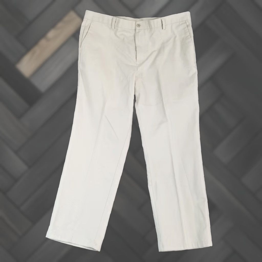 VINTAGE Dockers Classic Fit Chino Pants Men's 42 Waist 30 Inseam