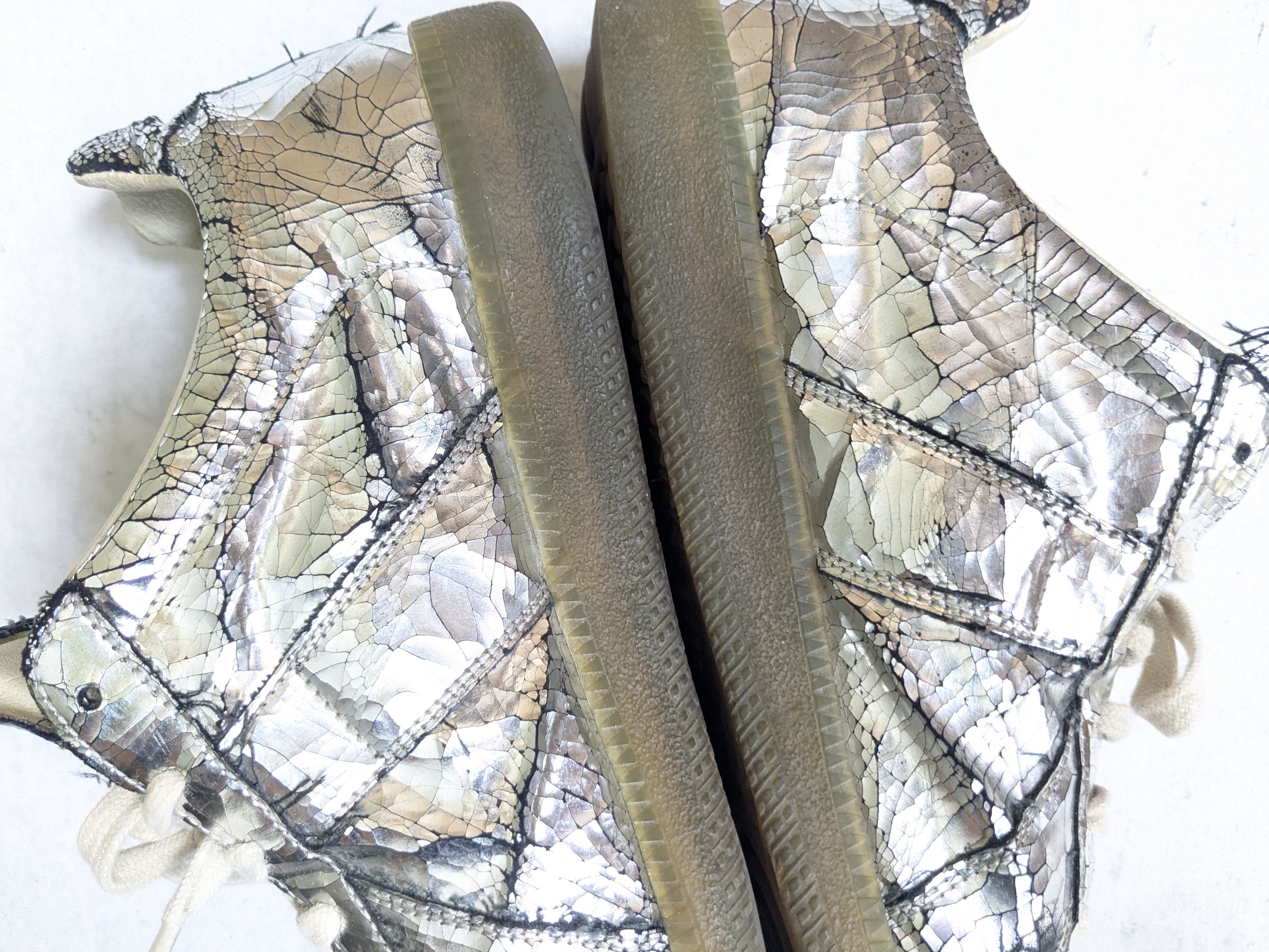 Maison Margiela Maison Margiela Replica GAT Silver 9 42 Low Tops Size US 9 / EU 42 - 16 Thumbnail