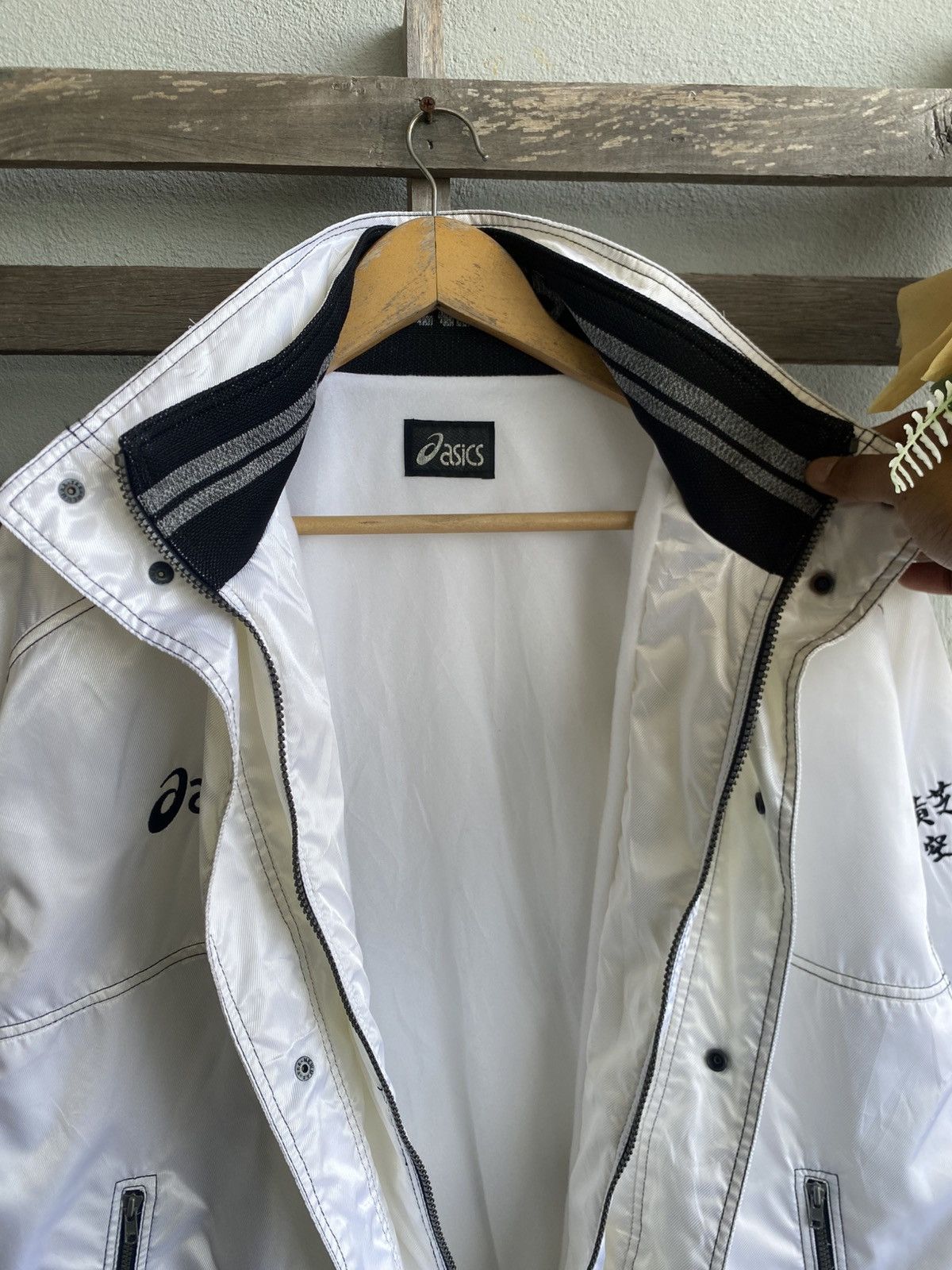 Asics Vintage 90s Asics Bombers Jacket Size US L / EU 52-54 / 3 - 7 Thumbnail