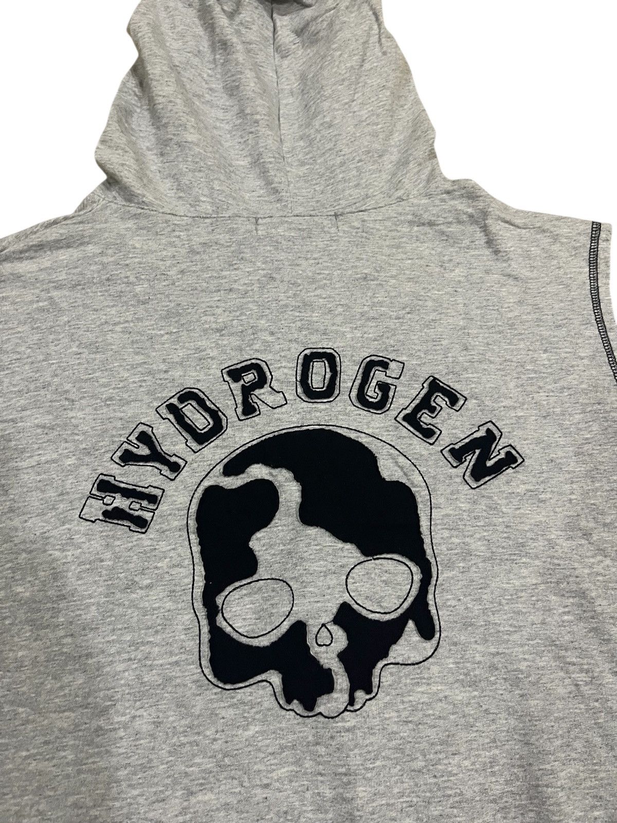 HYDROGEN HYDROGEN SLEEVELESS ZIP UP HOODIE SKULL LOGO H2J Size US L / EU 52-54 / 3 - 6 Thumbnail
