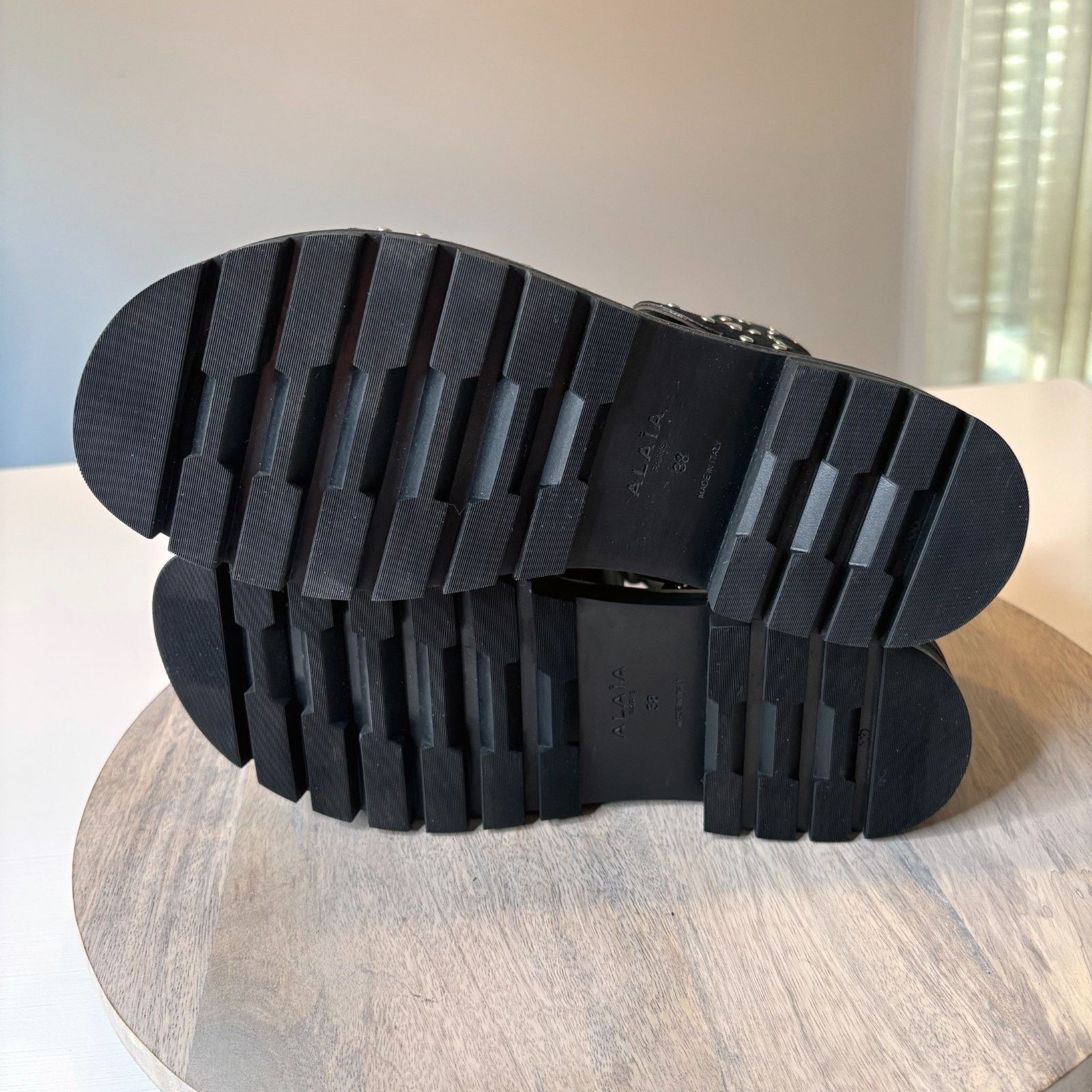 Alaia Alaia Black Suede Studded Gladiator Sandals EU 38 US Size 8 Size US 8 / IT 38 - 9 Thumbnail