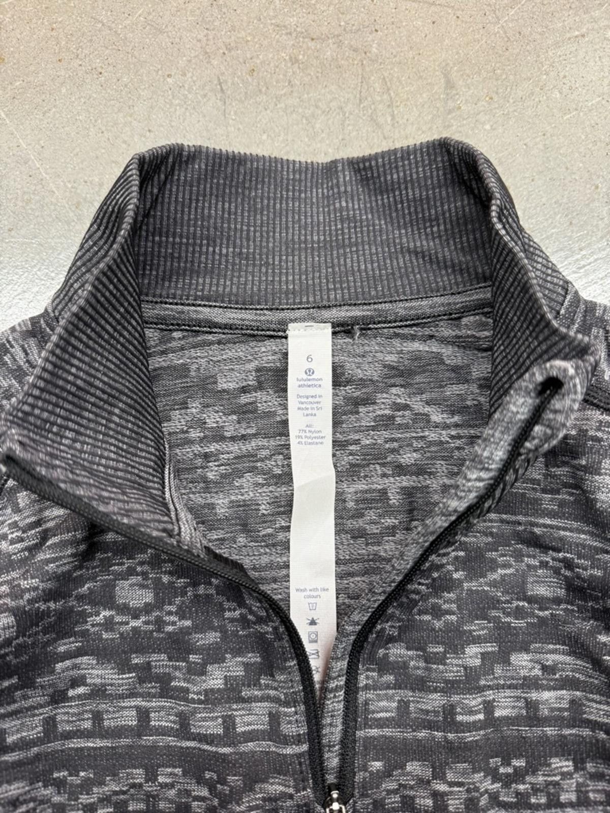 Lululemon Lululemon Rest Less Quarterzip Long Sleeve Pullover Womens 6 Size M / US 6-8 / IT 42-44 - 5 Thumbnail