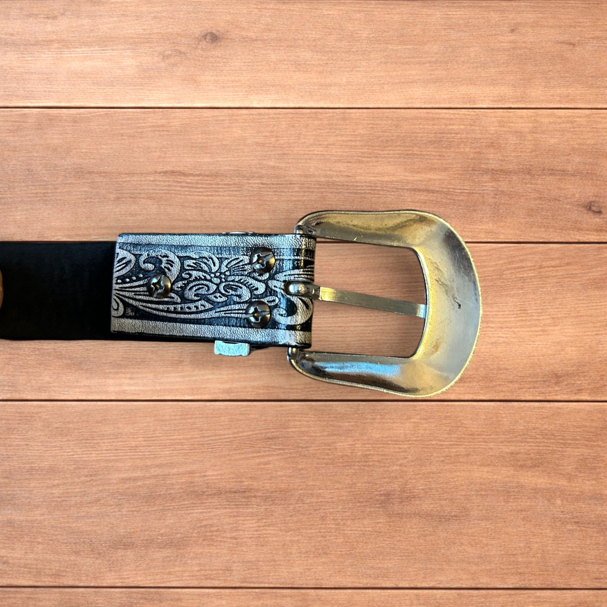 Japanese Brand Faux leather western cowboy belt in black with silver trim. Size ONE SIZE - 5 Thumbnail