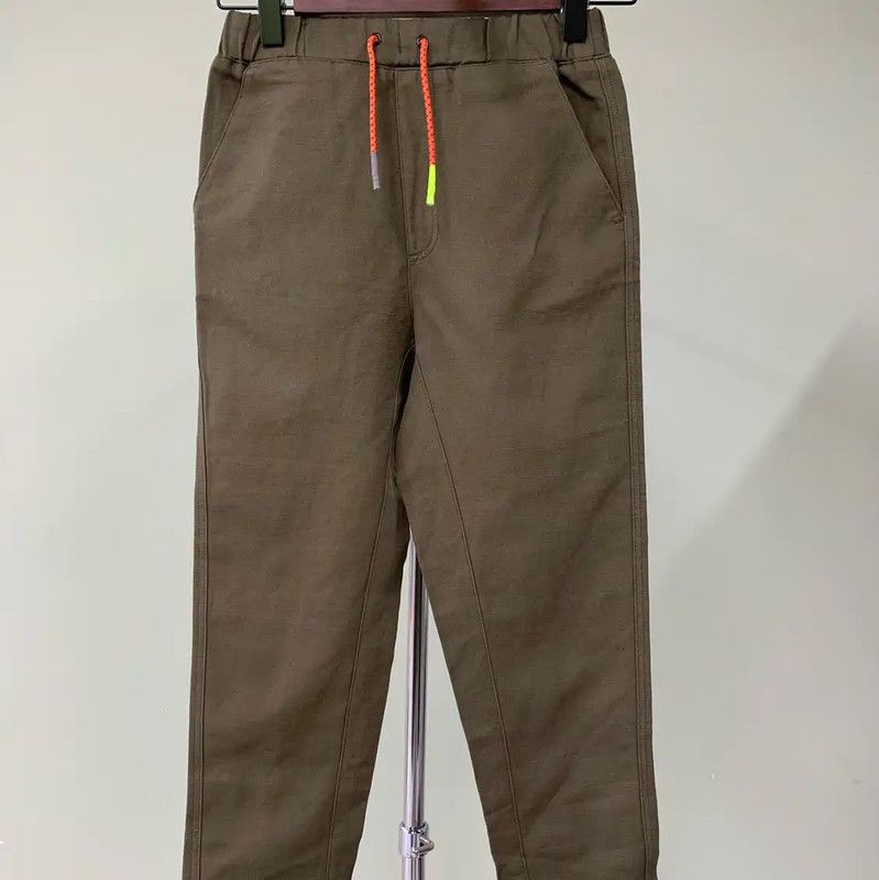 Burberry Burberry Casual Men's Pants in Military Green Size US 26 / EU 42 - 1 Thumbnail