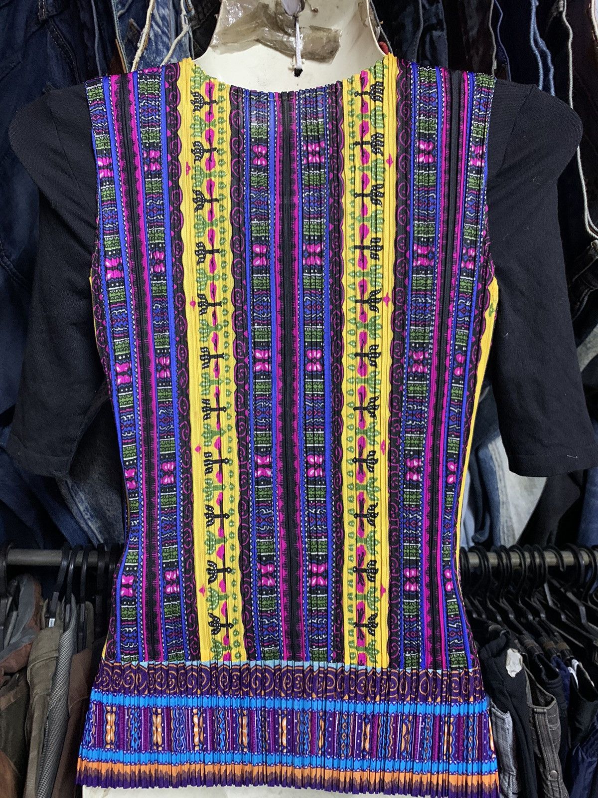Pleats Please Issey Miyake Pleats please Issey miyake polka dot sleeveless blouse Size M / US 6-8 / IT 42-44 - 16 Thumbnail