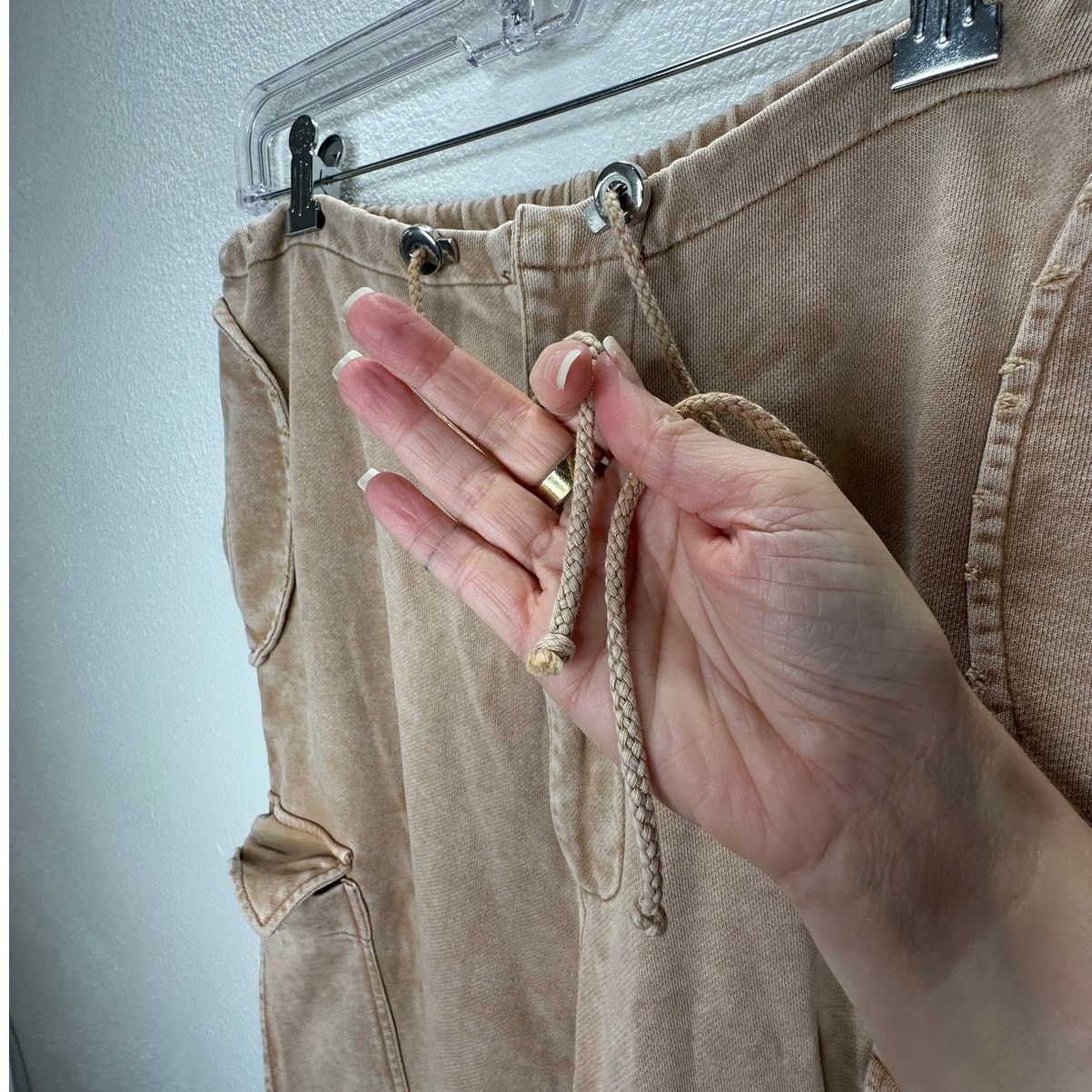Acne Studios Acne Studios Mens Tan Wide Leg Cargo Sweat Pants M Size US 36 / EU 52 - 7 Thumbnail
