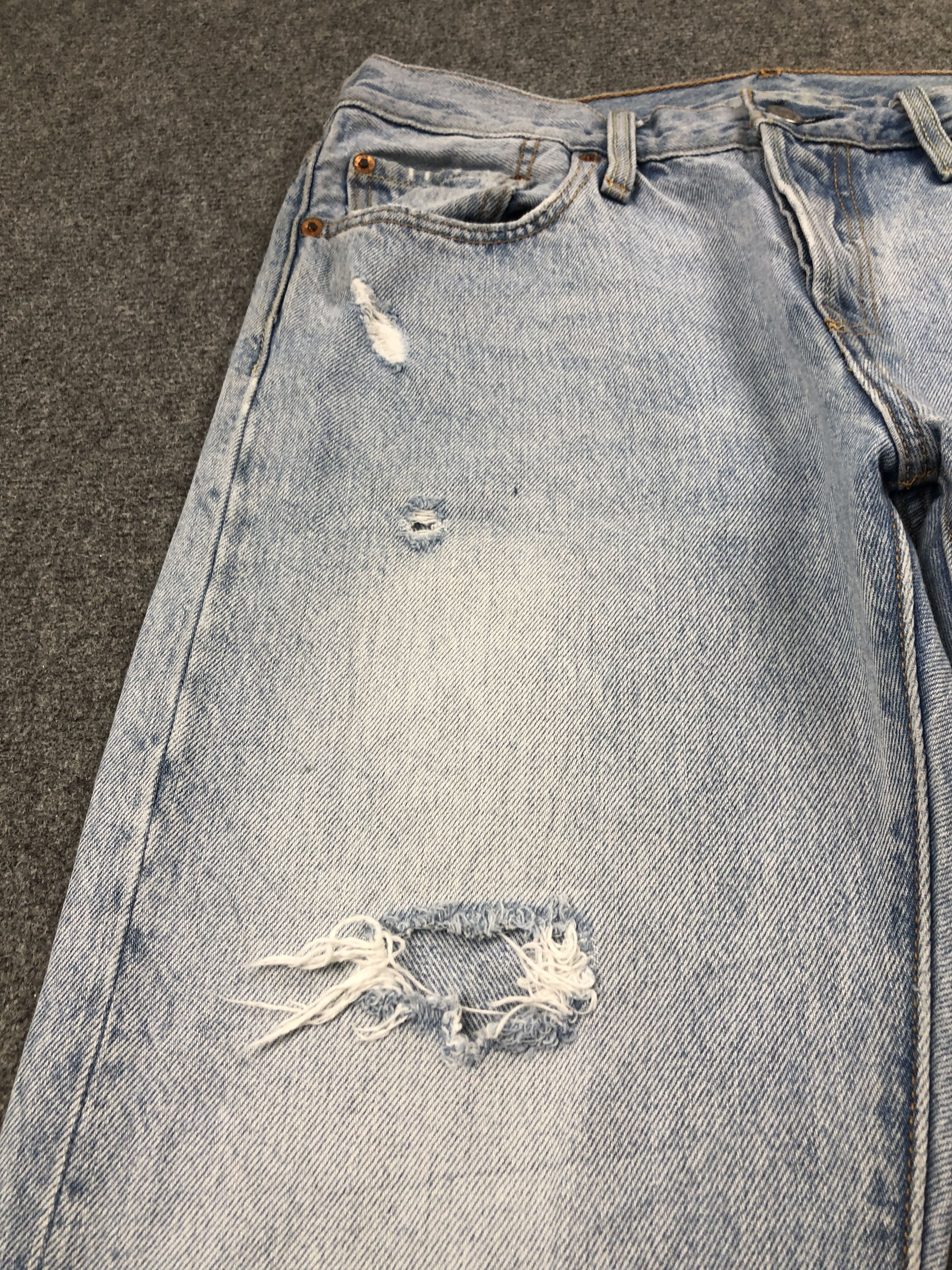 Levi's Vintage Distressed Levis 501 T Light Wash Jeans DP2465 Size US 30 / EU 46 - 11 Thumbnail