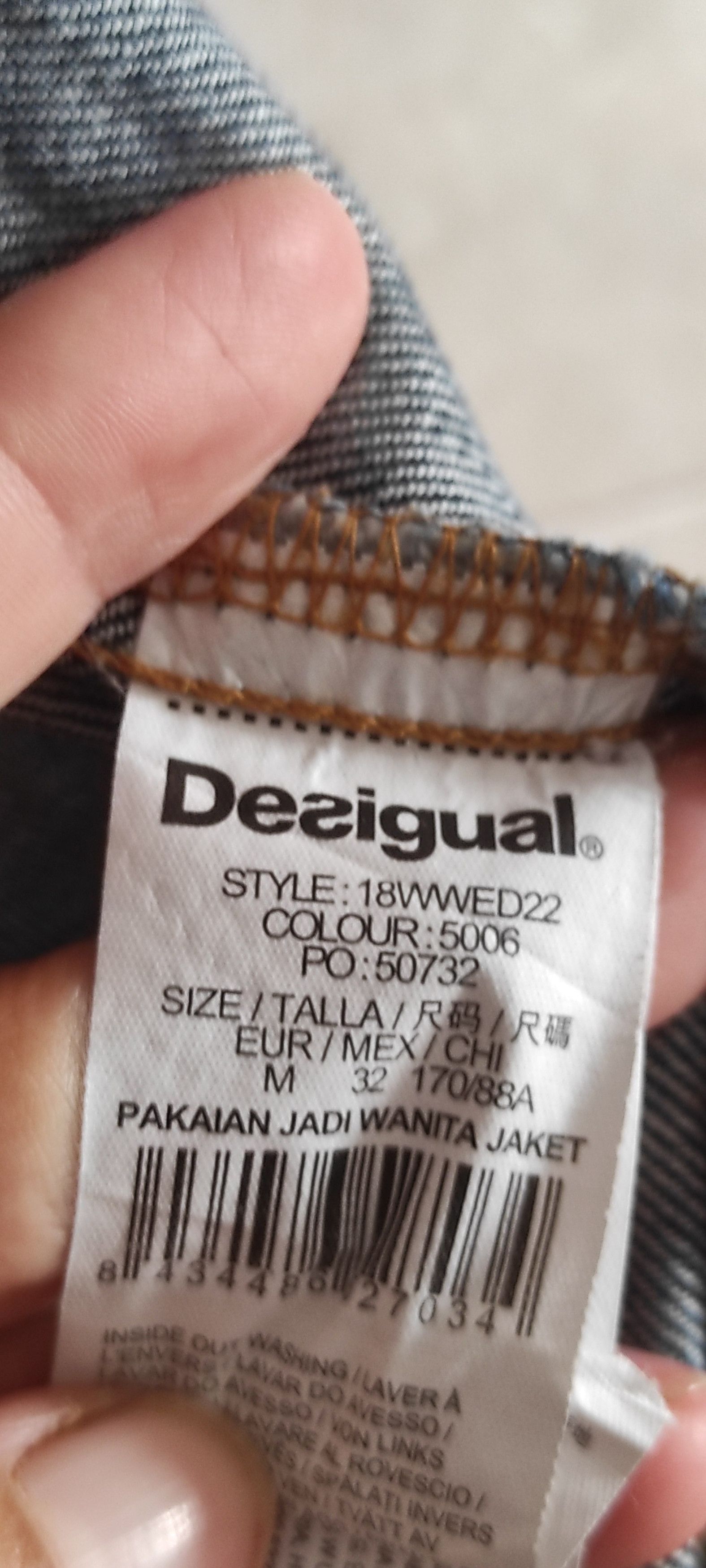 Desigual × Disney Desigual Women's Patchwork Mickey Mouse Graphic Denim Jacket Size M / US 6-8 / IT 42-44 - 18 Thumbnail