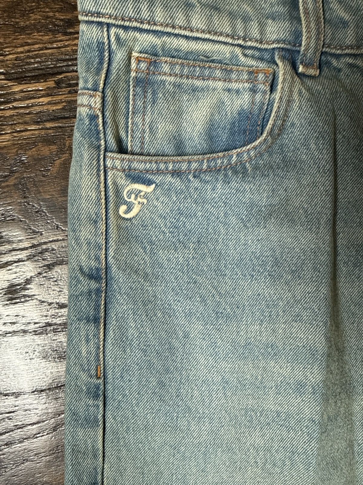 FiveFourFive Fivefourfive limited edition distressed baggy jeans Size US 30 / EU 46 - 3 Thumbnail