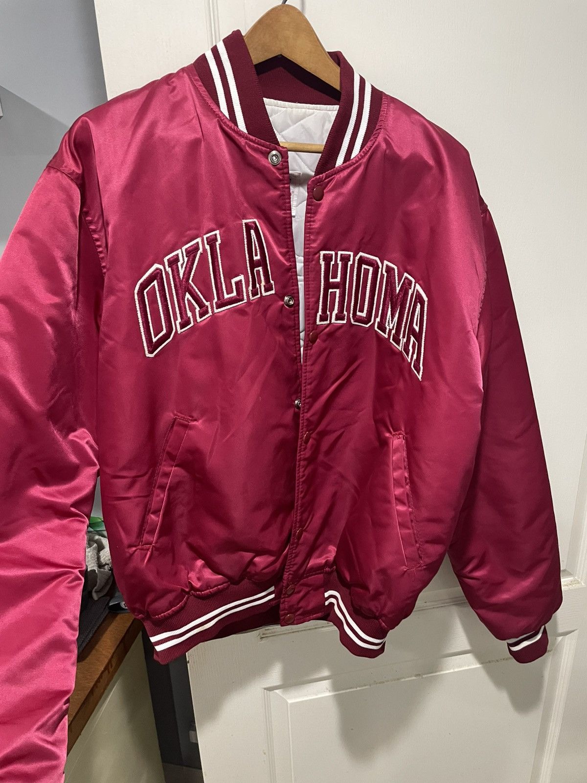 Starter Oklahoma Sooners Satin Starter Jacket Size US XL / EU 56 / 4 - 1 Thumbnail