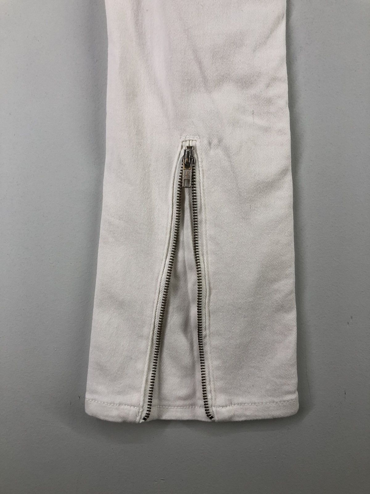 Japanese Brand Japanese Brand Glad News Distressed Flare White Jeans Size US 33 - 21 Thumbnail