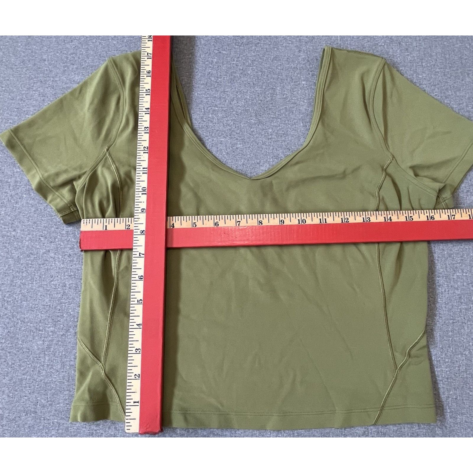 Lululemon Lululemon Align T-Shirt Olive Short Sleeve Crop Top Sze 10 Size L / US 10 / IT 46 - 3 Thumbnail