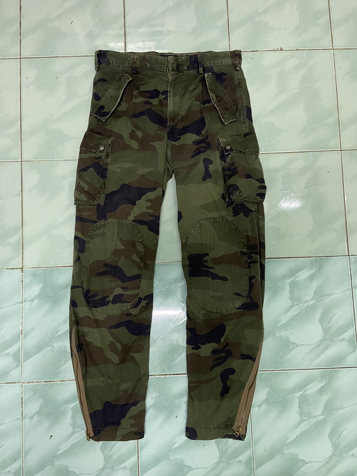 Alpha Industries Alpha Industries cargo pants zipper parachute camouflage Size US 32 / EU 48 - 1 Thumbnail