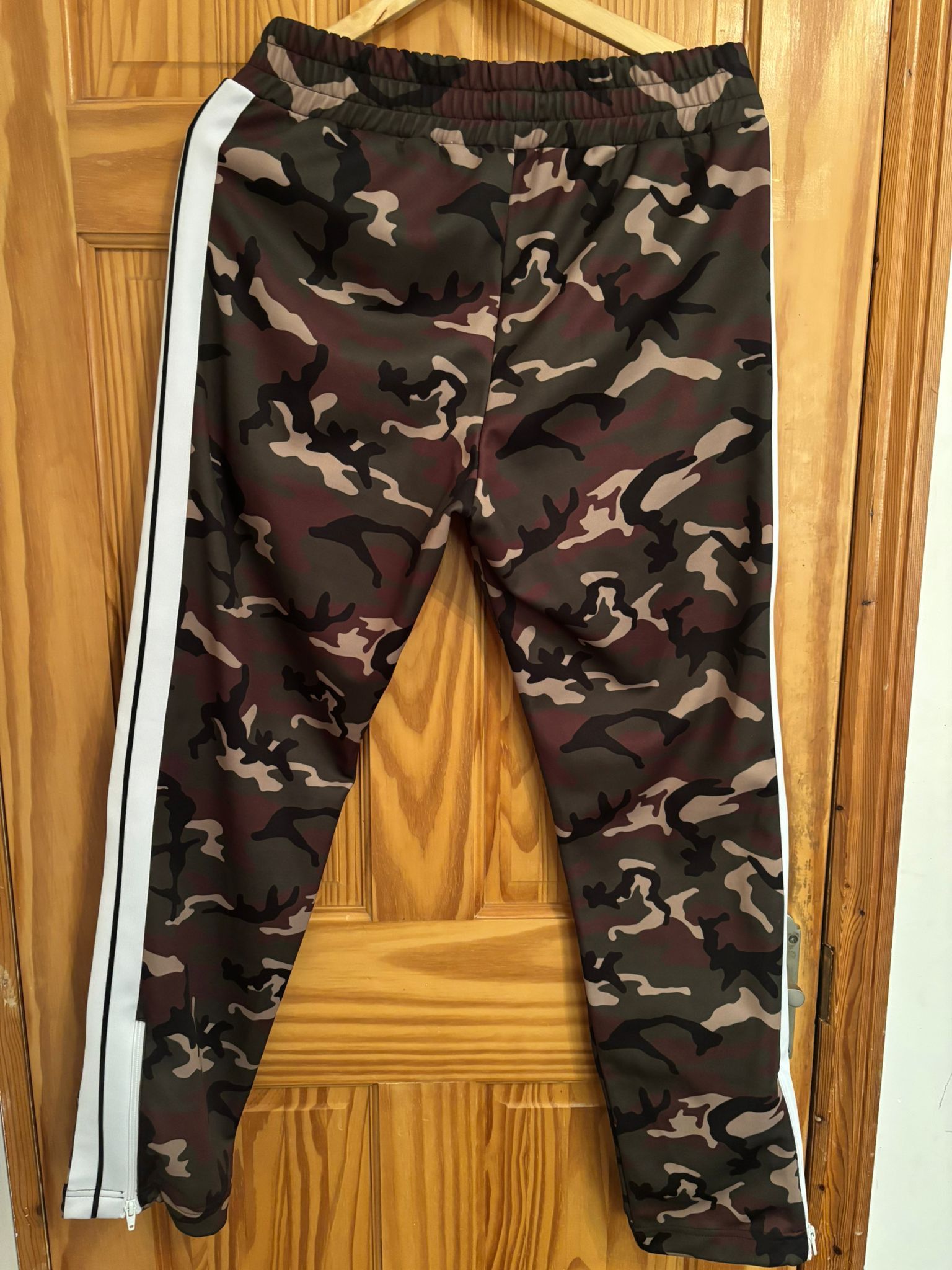 Palm Angels Palm Angels Camo Army Track Pants Size US 34 / EU 50 - 2 Thumbnail