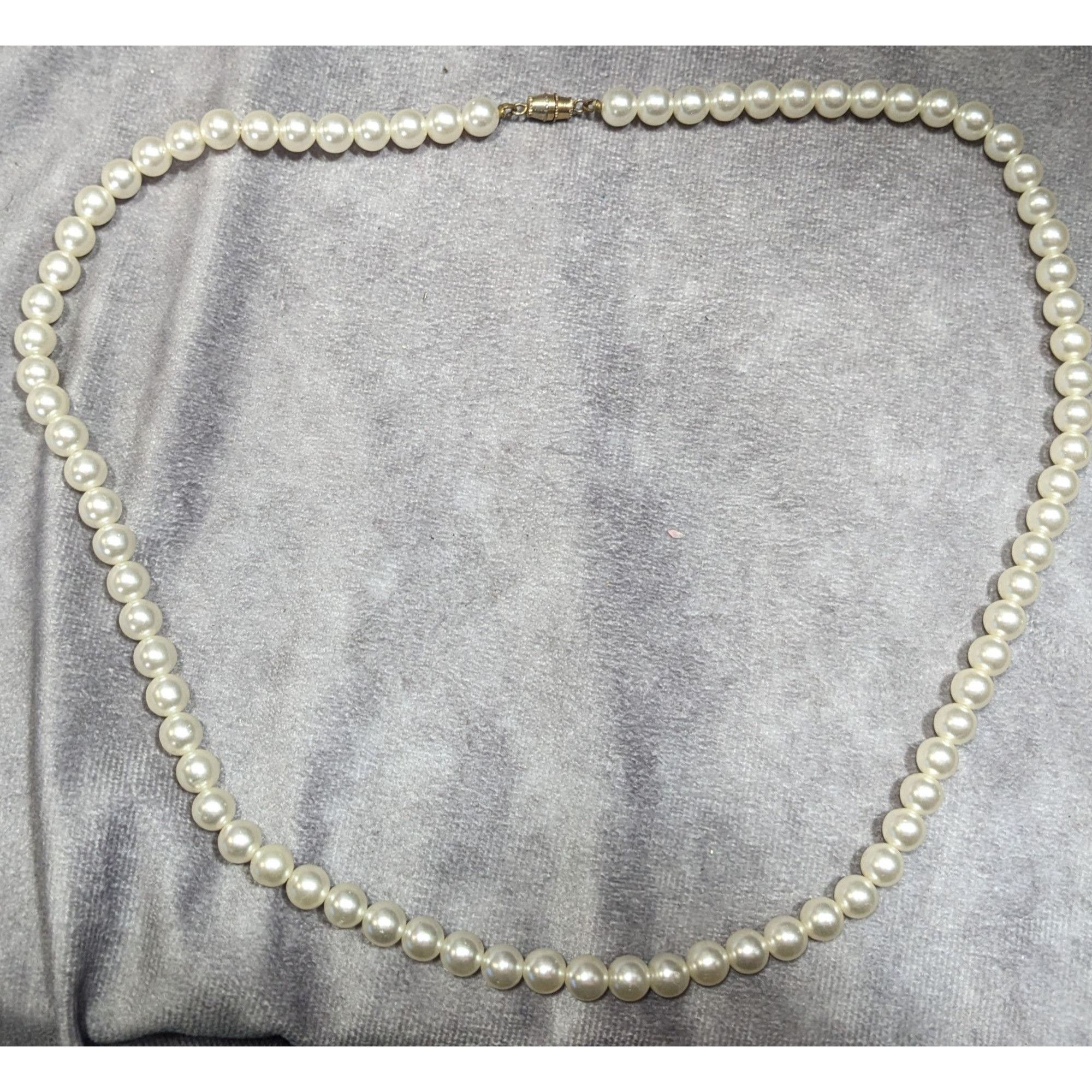 Other Classic Elegant Faux Pearl Necklace With Barrel Clasp Size ONE SIZE - 4 Thumbnail