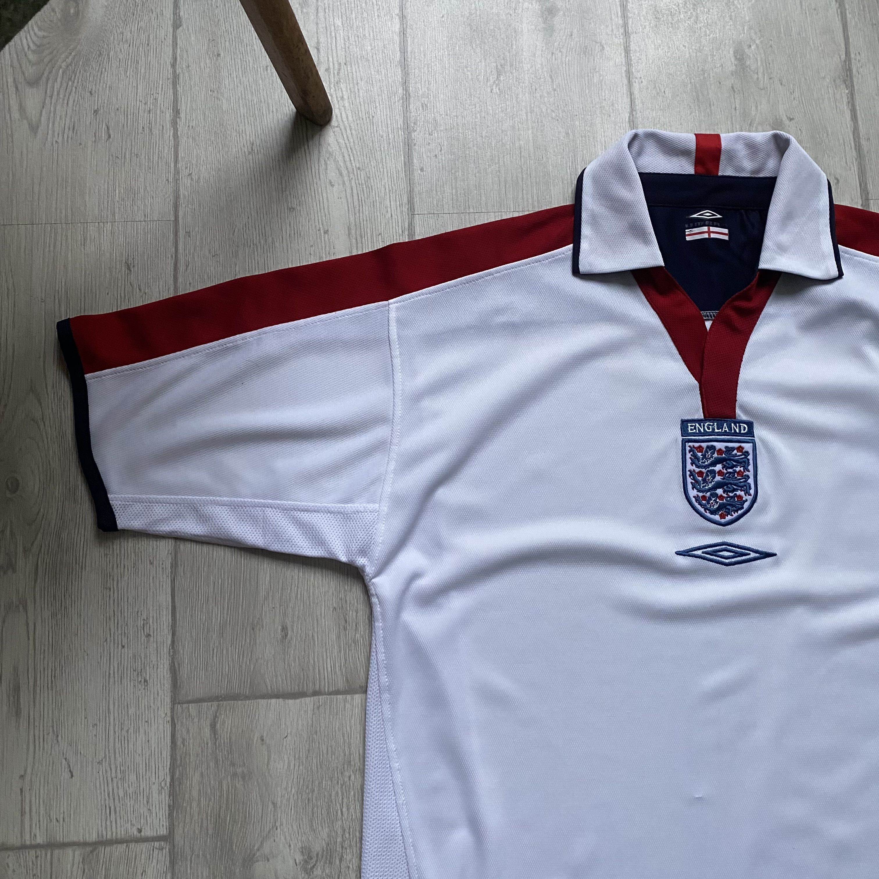 Umbro ⚽️ Vintage 90s Umbro England Soccer jersey Center logo Size US L / EU 52-54 / 3 - 7 Thumbnail