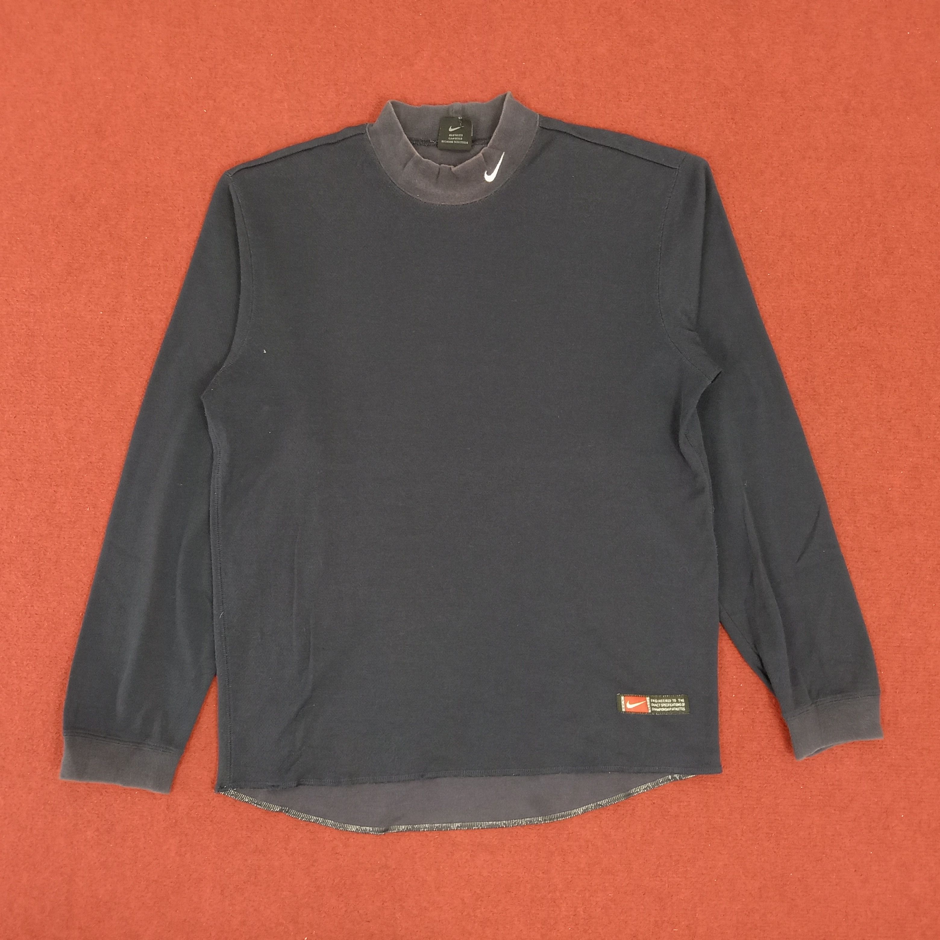Nike × Vintage Nike Sportswear Streetwear Style Small Logo Design Tshirt Size US L / EU 52-54 / 3 - 1 Thumbnail