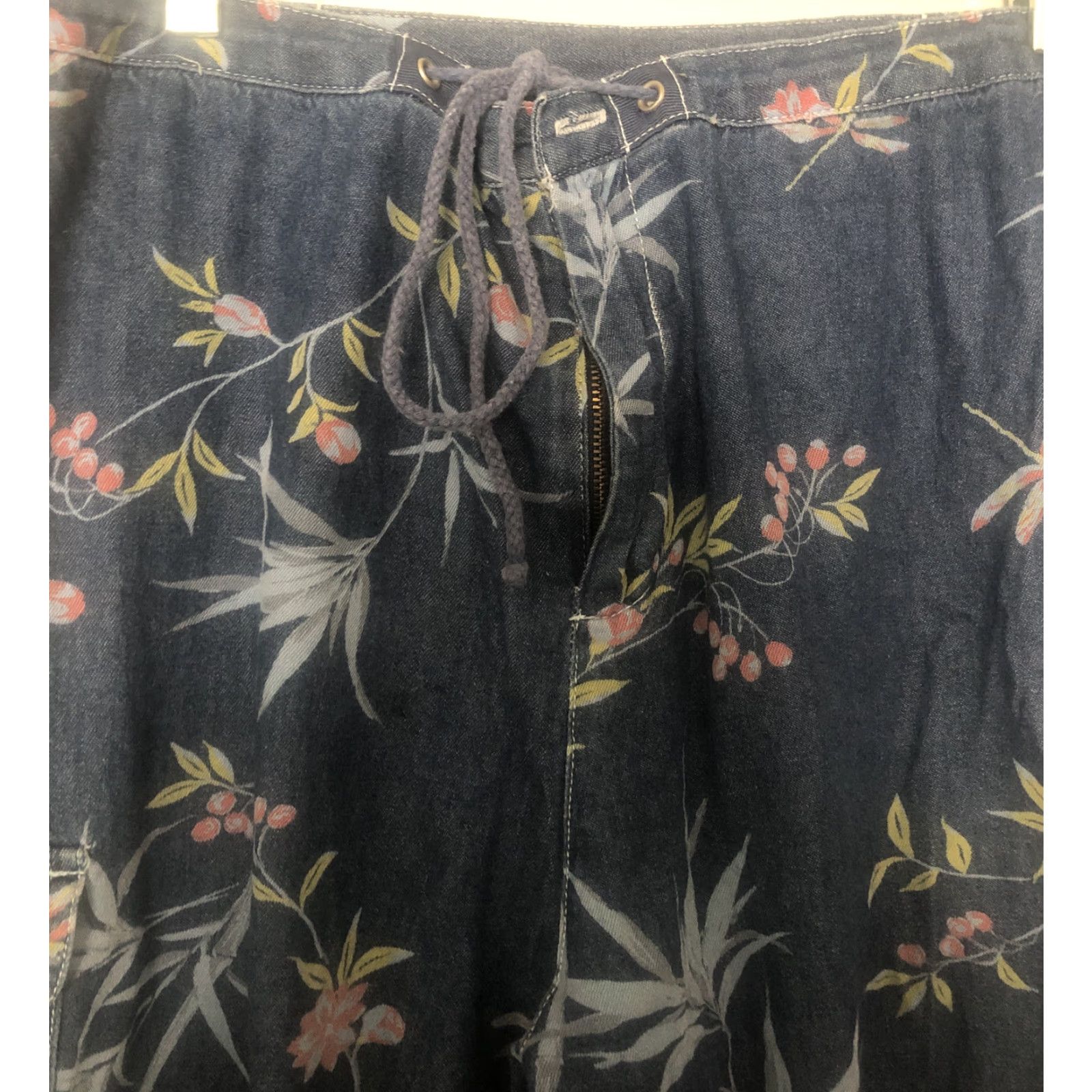 Vintage VINTAGE Sag Harbor Pants Floral Capri Straight Women S Blue 100% Cotton Relaxed 90s Pockets Easy Care Size 28" / US 6 / IT 42 - 3 Thumbnail