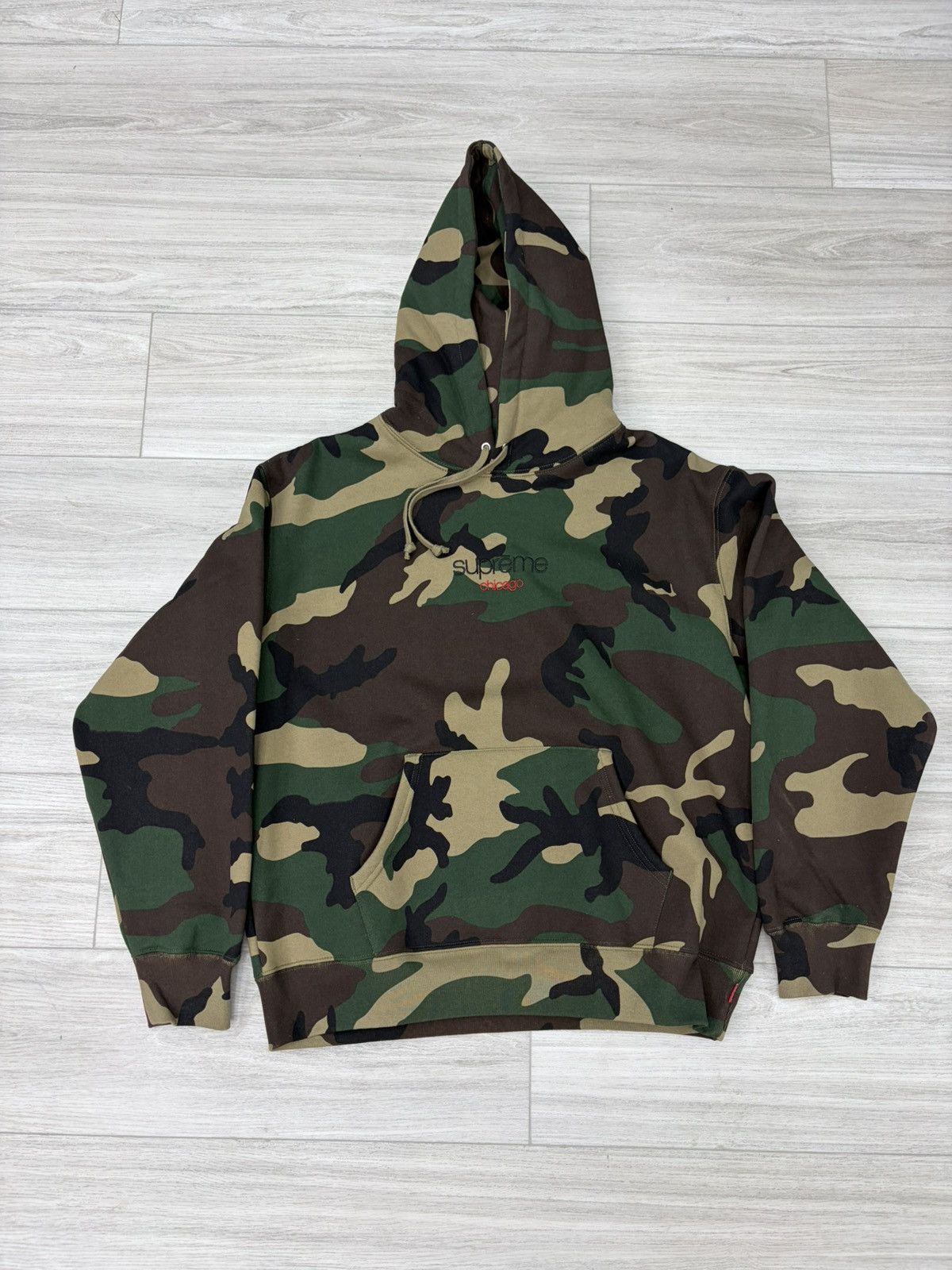 Supreme Supreme Classic Logo Chicago Shop Sweatshirt Woodland Camo Size US M / EU 48-50 / 2 - 1 Thumbnail