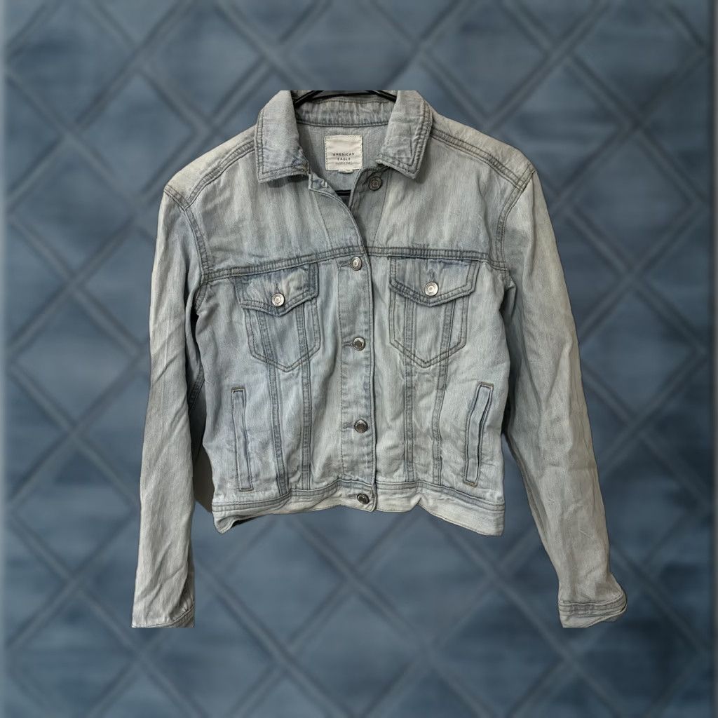 American Eagle Outfitters American Eagle Outfitters Denim Jacket Faded Distressed Cotton Blue XS Womens Jacket Short Sleeve Button Closure Regular Size XS Size XS / US 0-2 / IT 36-38 - 1 Thumbnail