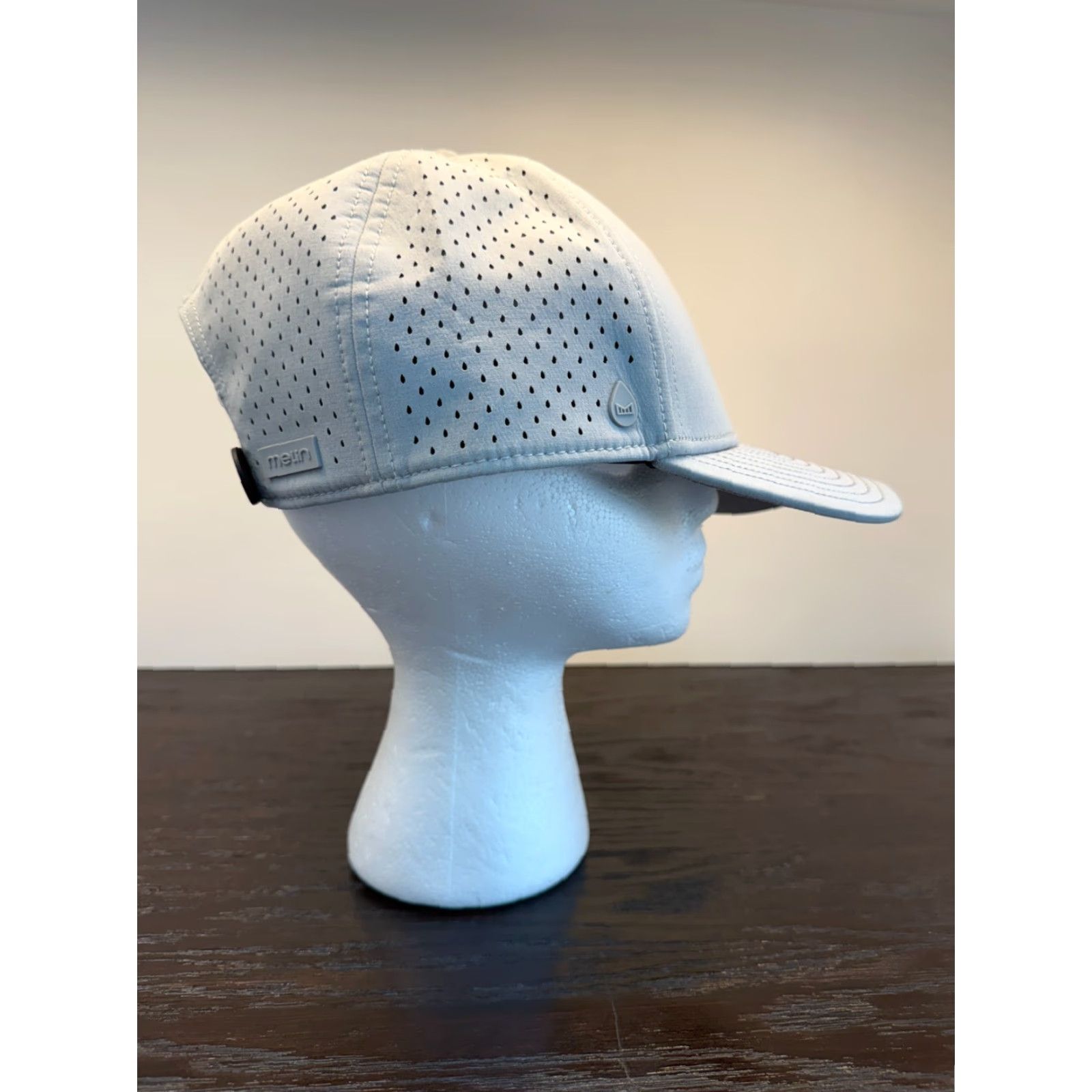 melin Melin Hat Cap Mens Classic A-Game Hydro Snapback Gray One Size Adjustable Lightweight Breathable Beach Travel Sports Classic Mens Size ONE SIZE - 4 Thumbnail