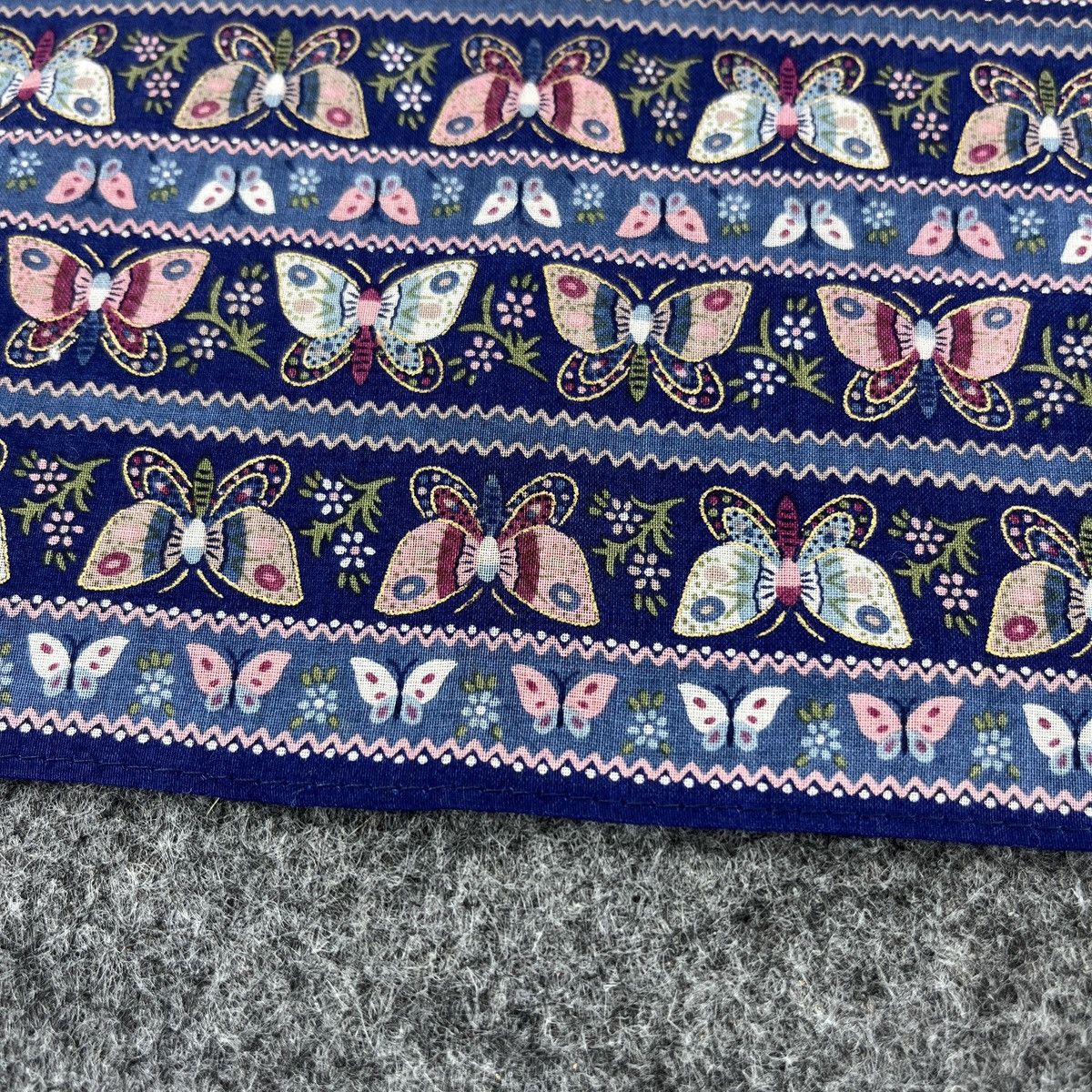 Hanae Mori × Japanese Brand Hanae Mori Bandana / Handkerchief / Neckerchief B544 Size ONE SIZE - 5 Thumbnail