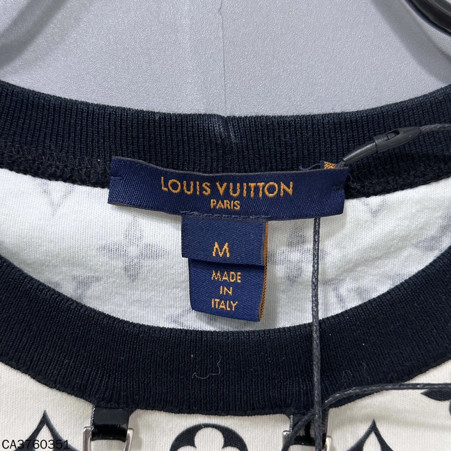 Louis Vuitton LV Capsule Series Allover Logo Chain Short Sleeve Size M / US 6-8 / IT 42-44 - 4 Thumbnail