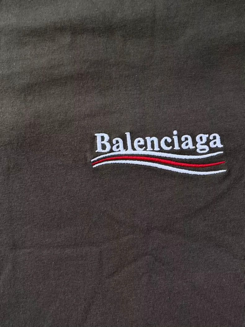 Balenciaga Balenciaga Logo monogram print crew neck short sleeve Size US XL / EU 56 / 4 - 3 Thumbnail