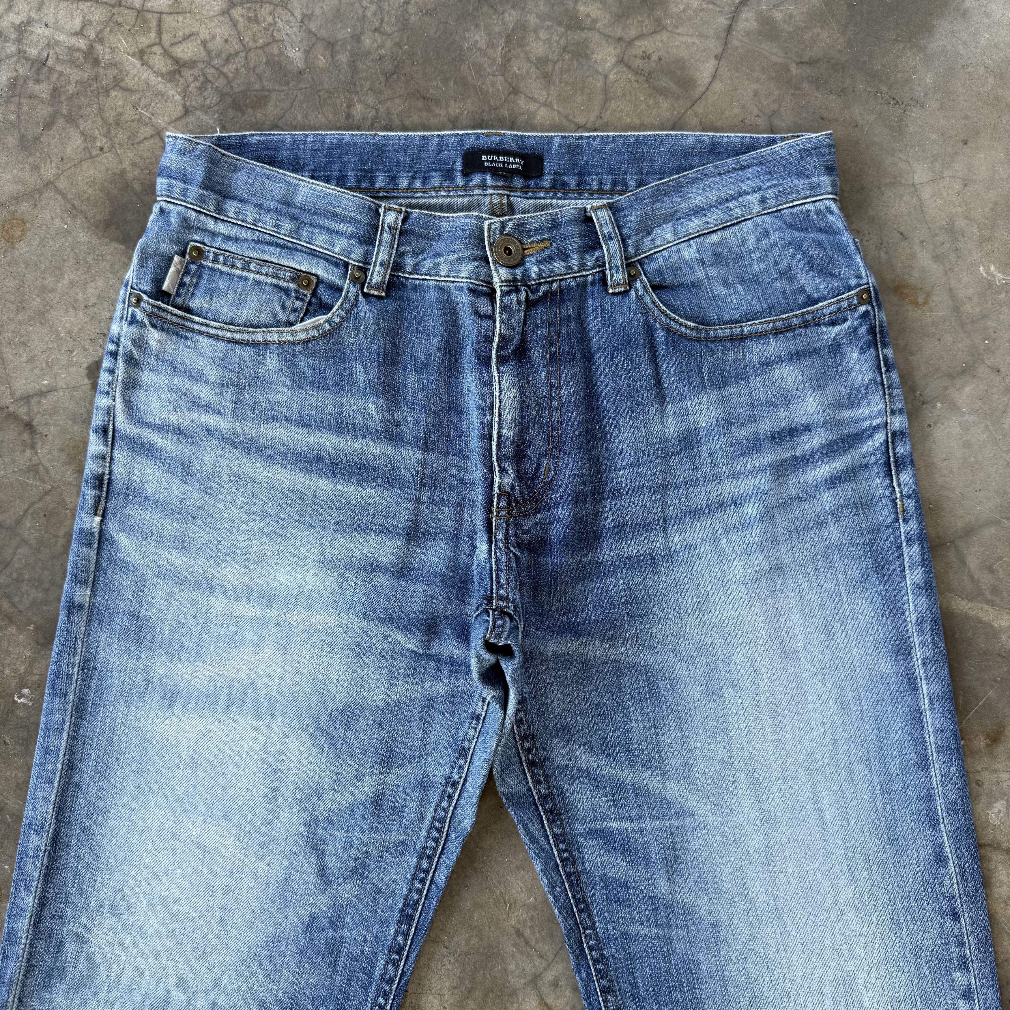Burberry Vintage Burberry Black Label Distressed Denim jean Size US 33 - 3 Thumbnail