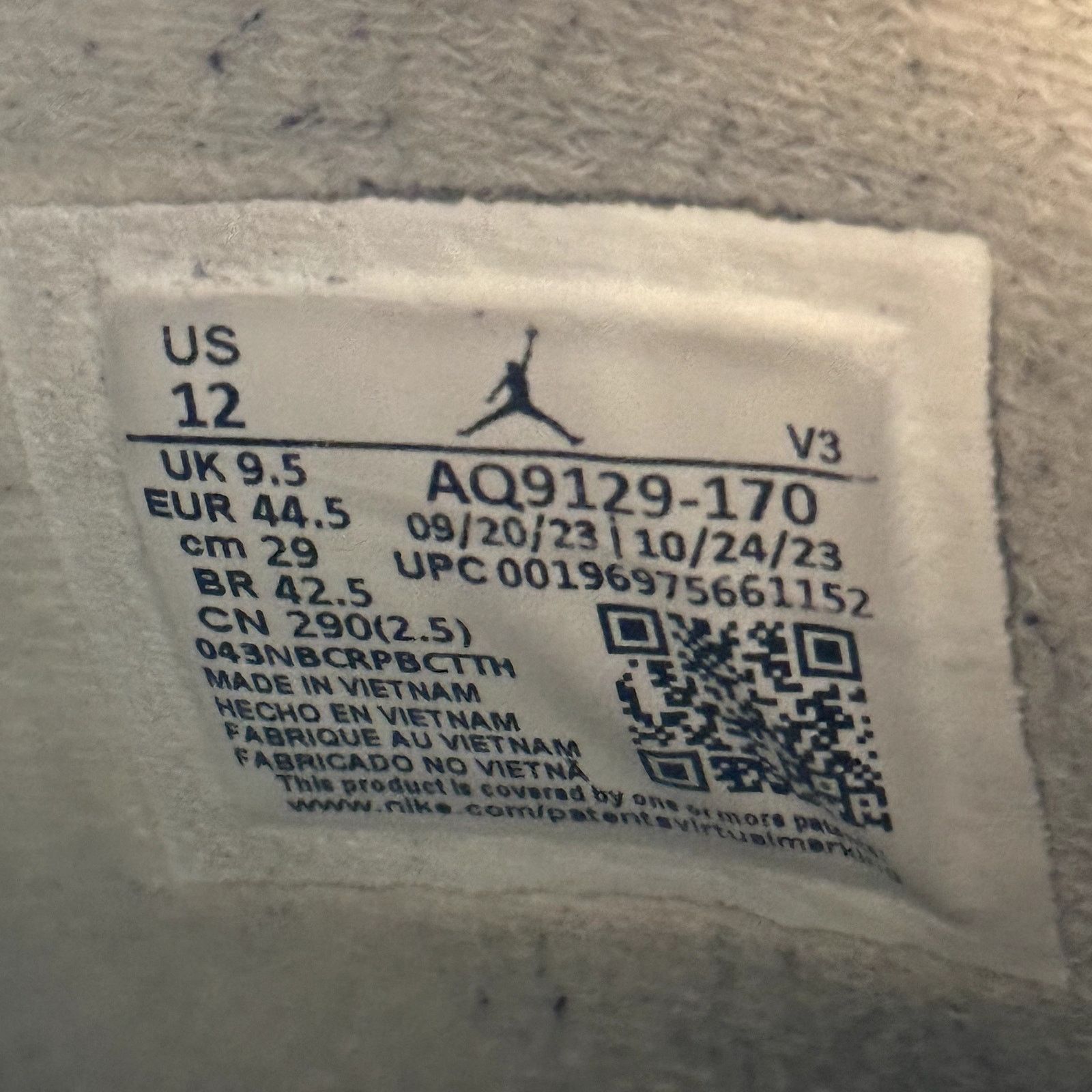 Jordan Brand × Nike Size 12 Nike Air Jordan 4 Retro Metallic Gold Women's Shoes Size US 12 / IT 42 - 8 Thumbnail