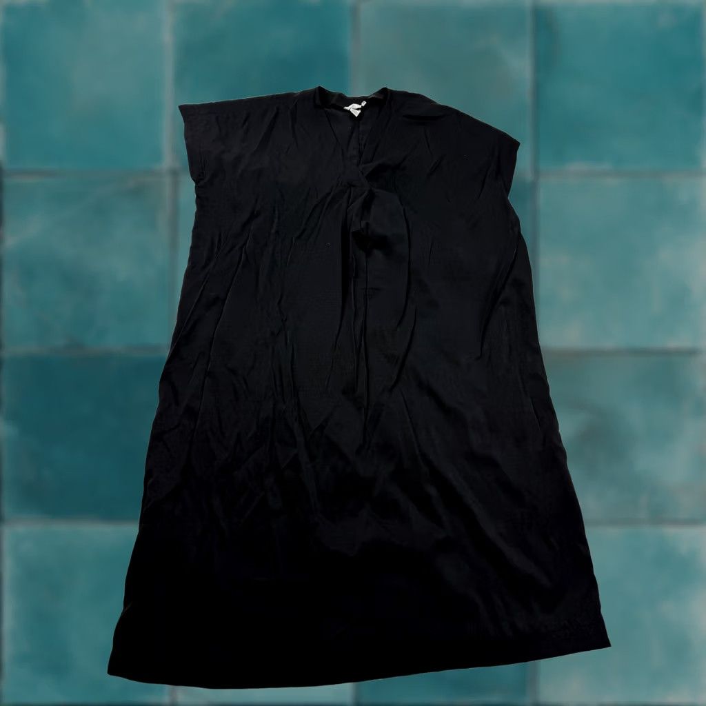 H&M H&M Dress Womens M Black Sleeveless V Neck Shift Midi Workwear Office Size M / US 6-8 / IT 42-44 - 1 Thumbnail