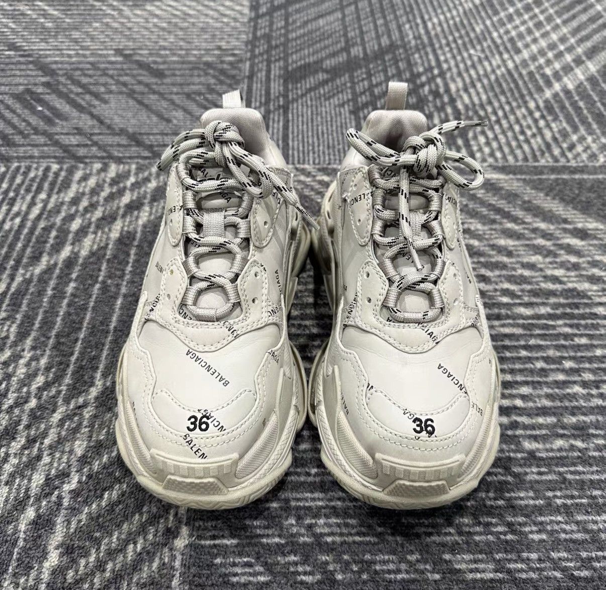 Balenciaga Balenciaga Triple S Grey Graffiti Sneakers J42 Size US 6 / IT 36 - 2 Thumbnail