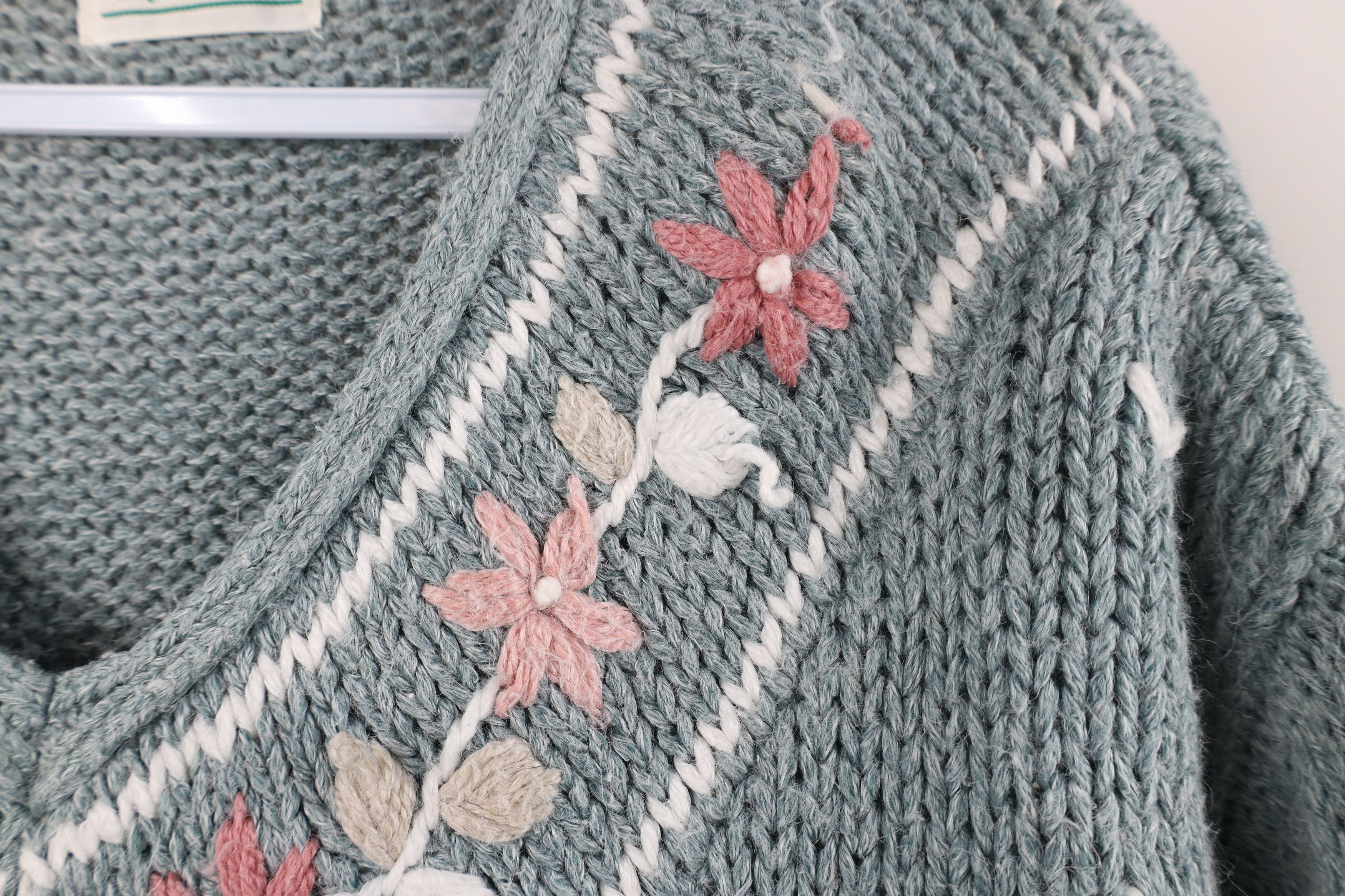 Vintage Vintage 90s Streetwear Embroidered Flower Floral Sweater Size L / US 10 / IT 46 - 8 Thumbnail