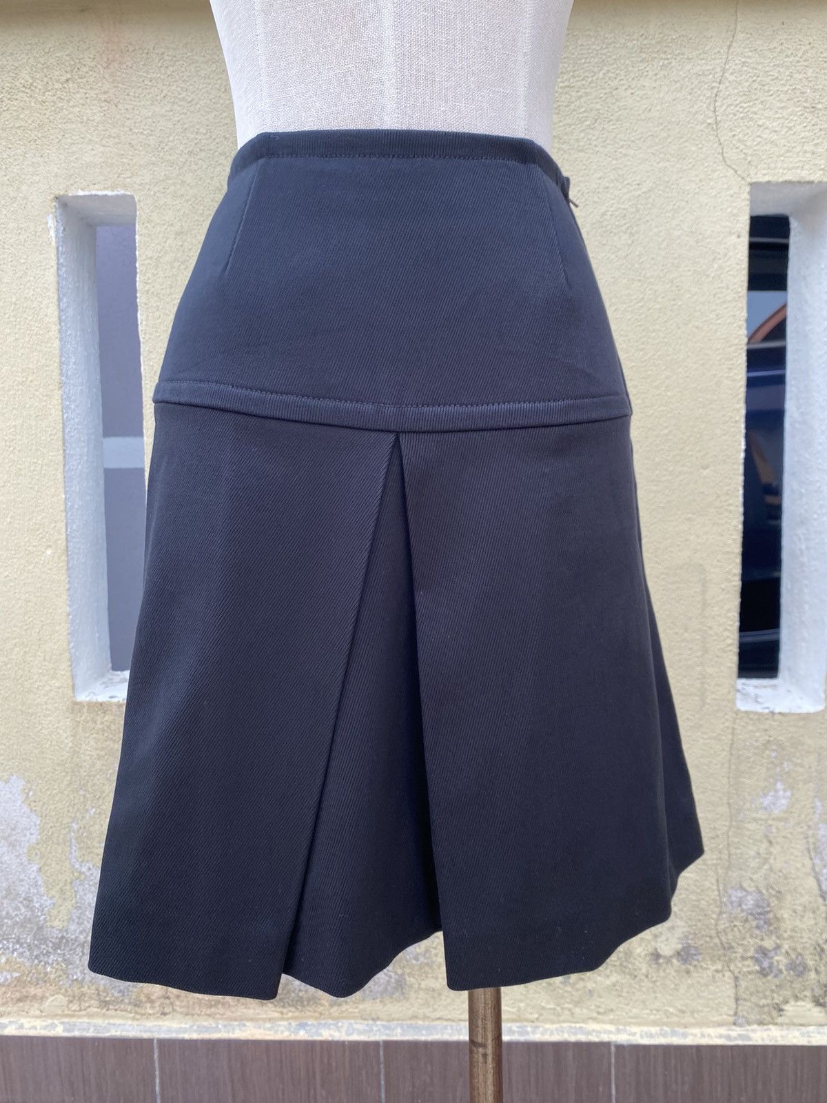 Miu Miu AMM1 2014 551 black mini skirt Size 27" / US 4 / IT 40 - 2 Thumbnail