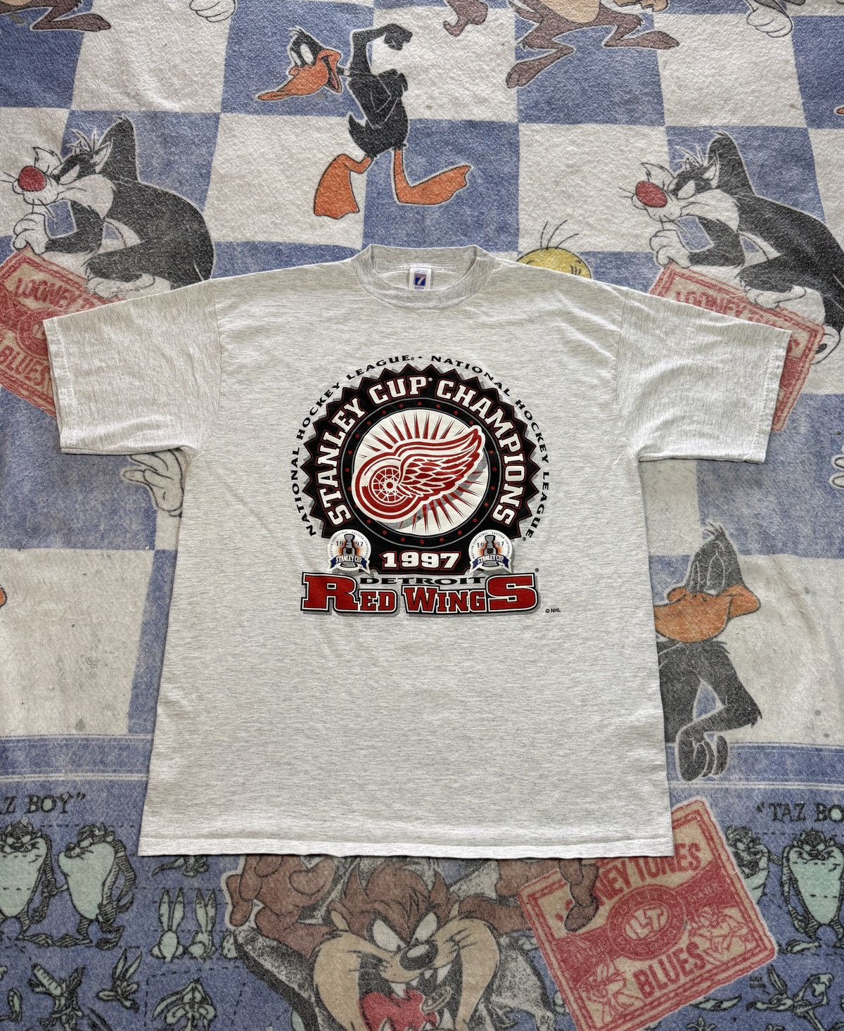 NHL Vintage Detroit red wings Stanley cup champs tee Size US XL / EU 56 / 4 - 1 Thumbnail